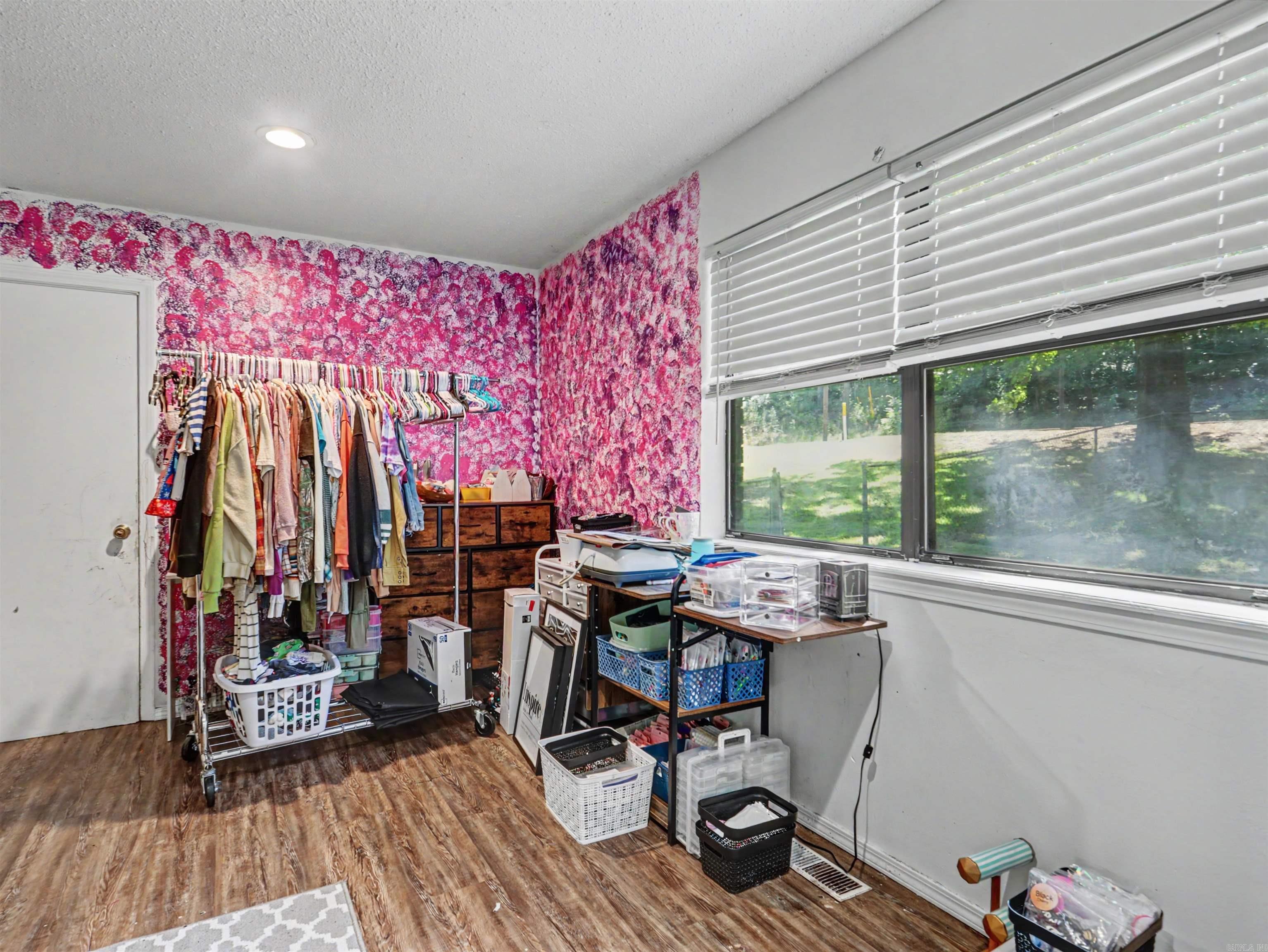 WOODRIDGE ESTATES - Residential