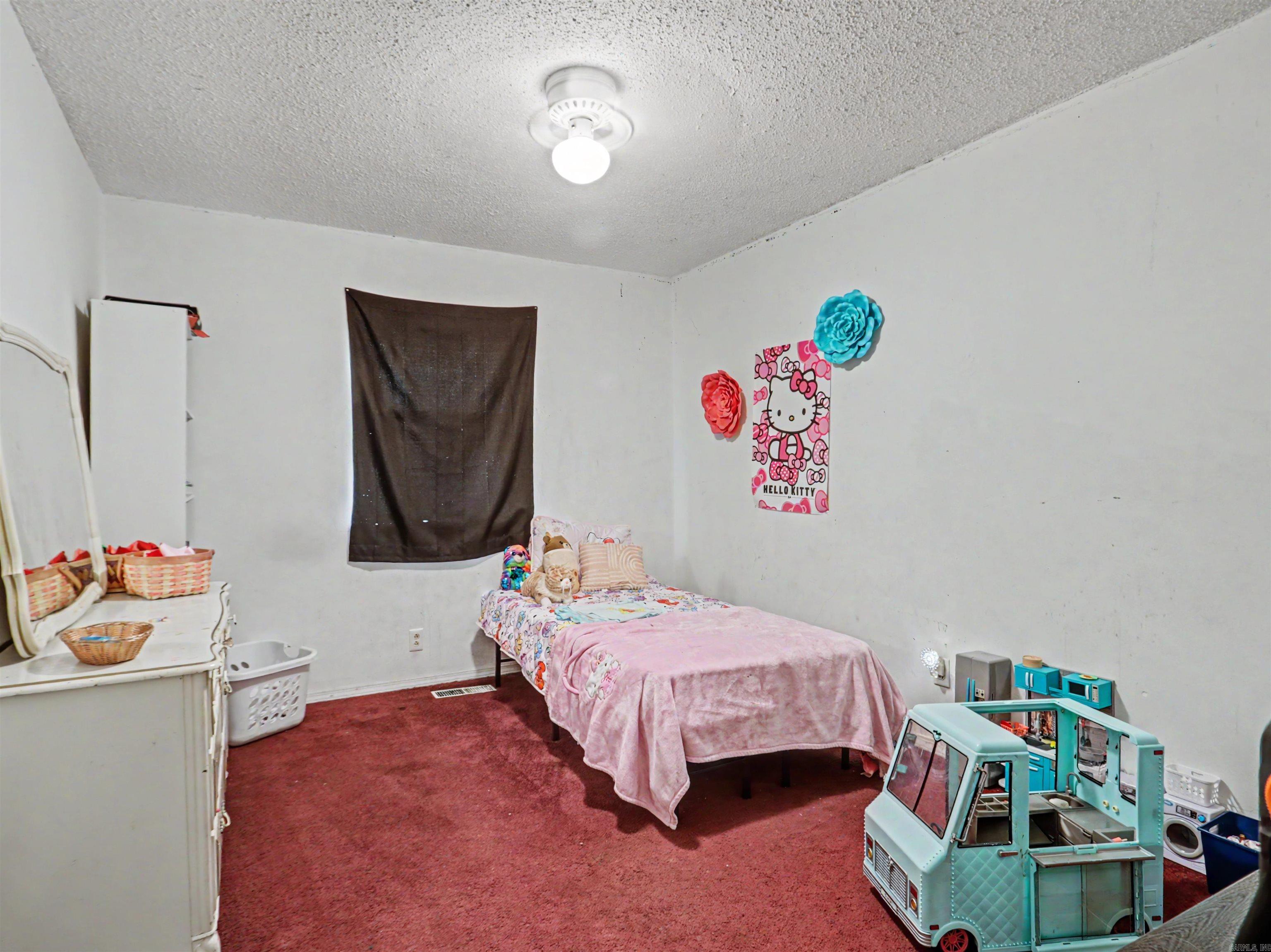 WOODRIDGE ESTATES - Residential