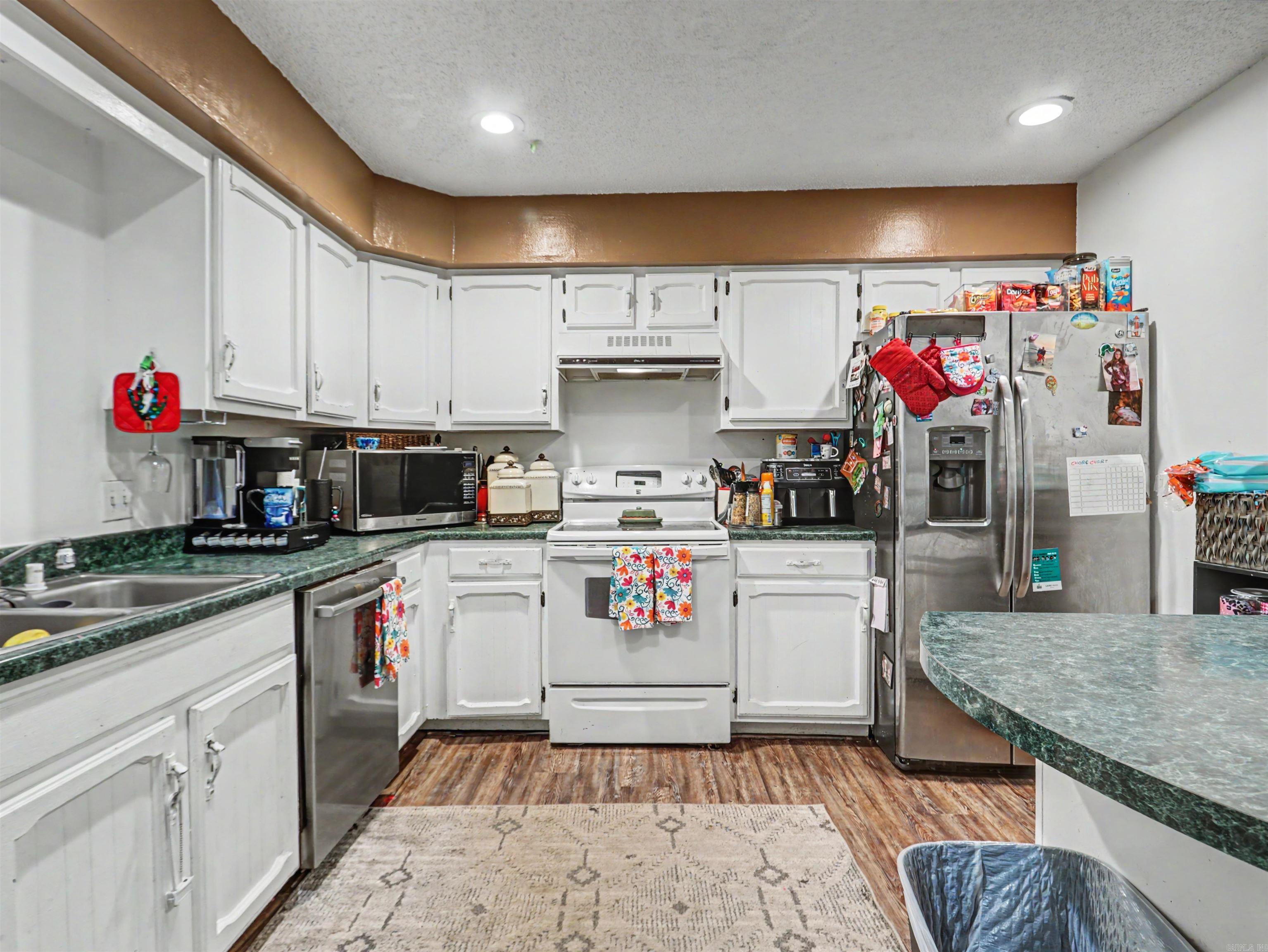 WOODRIDGE ESTATES - Residential