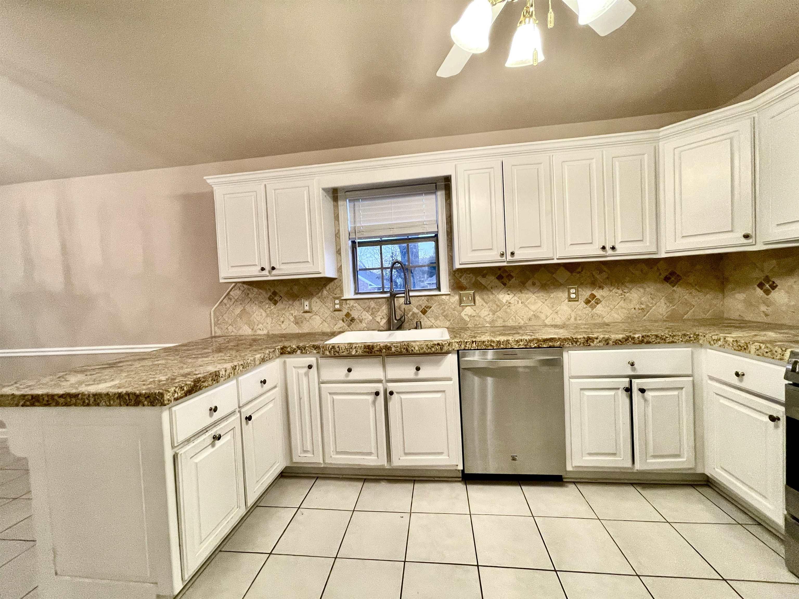 AUSTIN LAKES ADDN - Residential