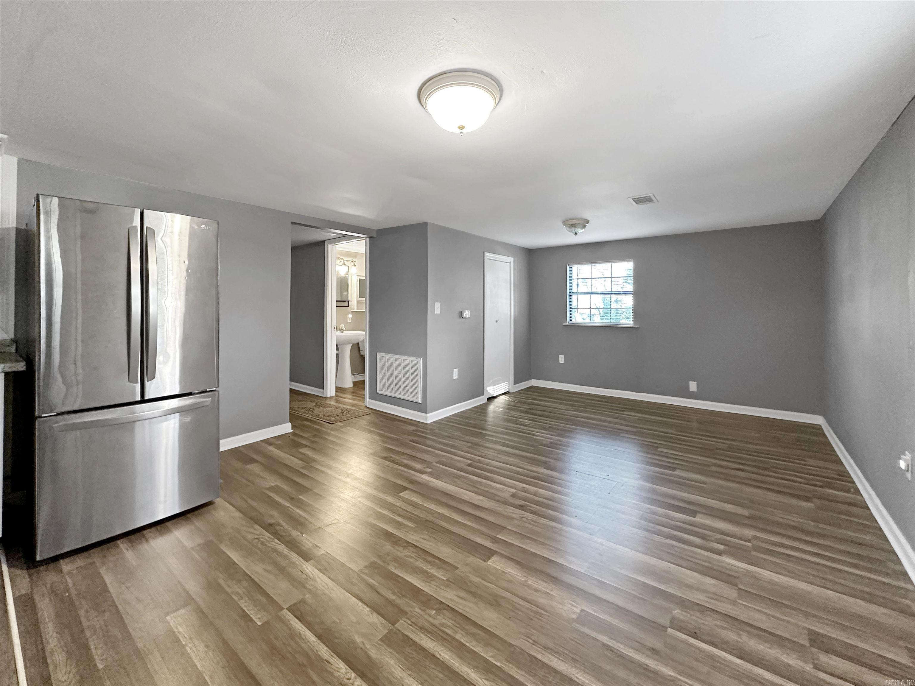 Lawrence #6 - Residential