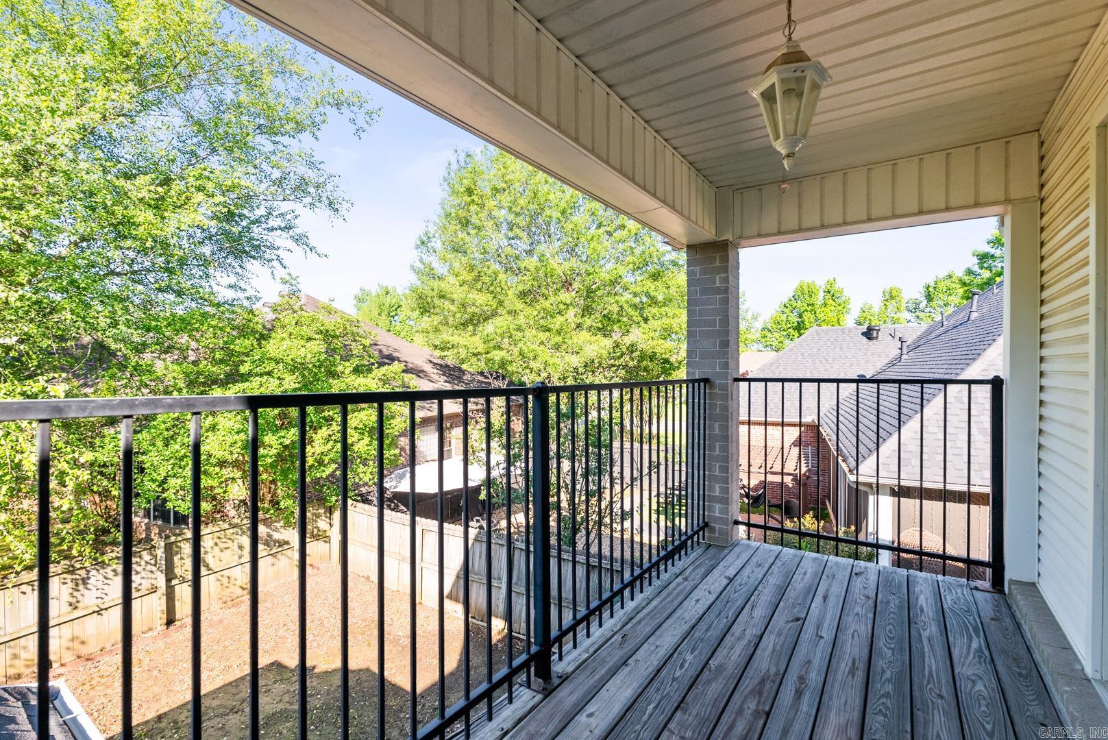 COUNTRY CLUB OF ARK THE - Residential