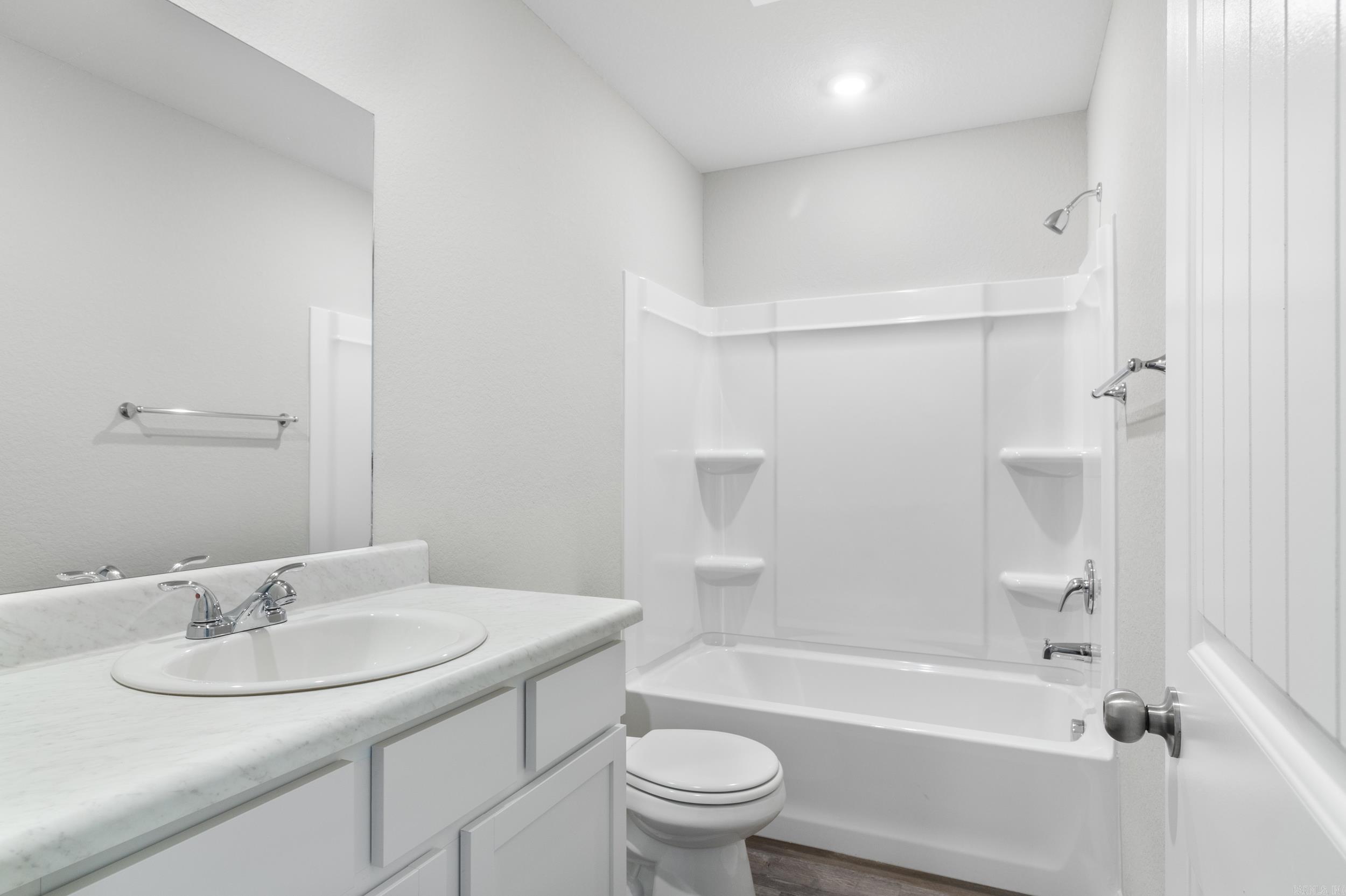 COUNTRY CLUB OF ARK THE - Residential