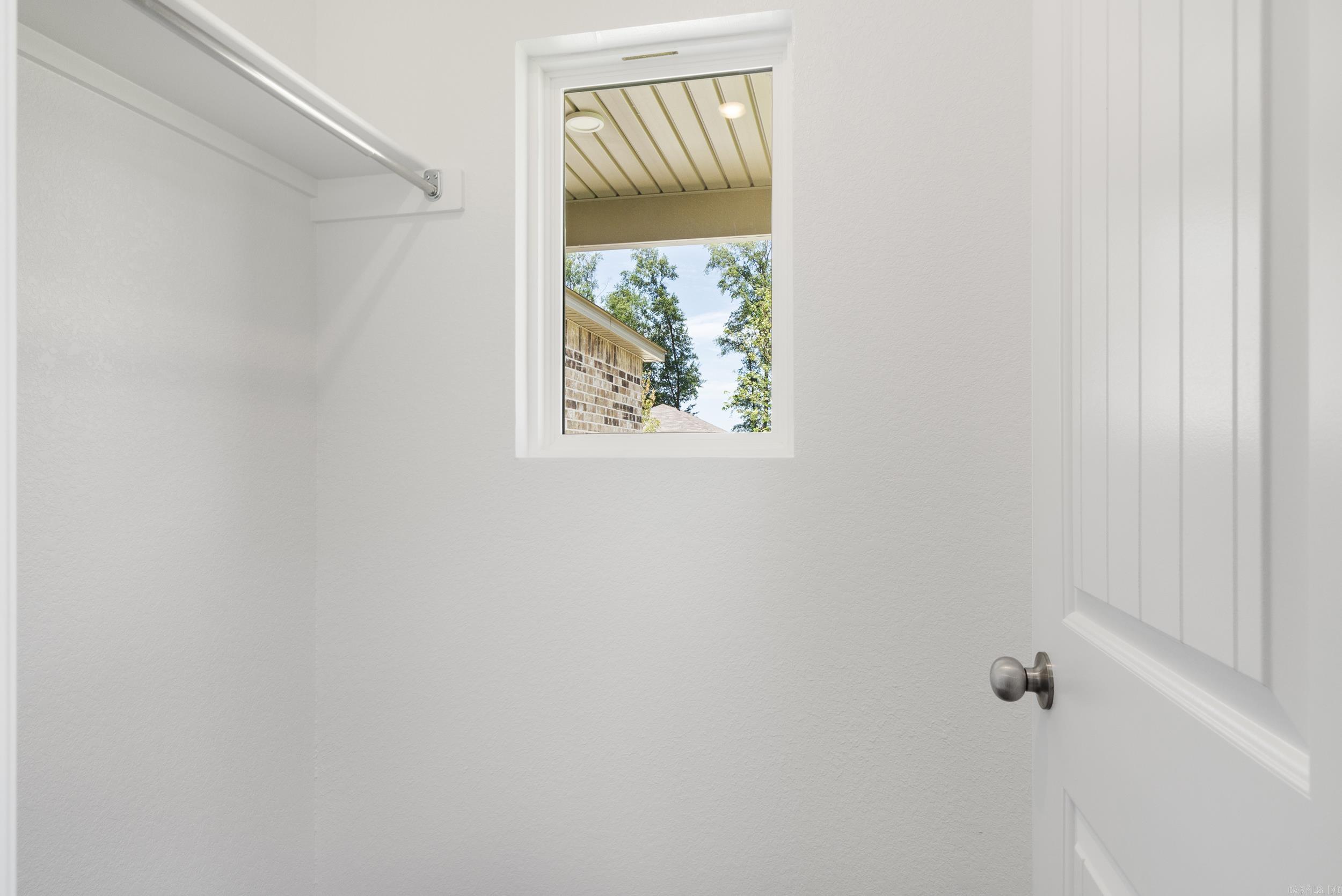 COUNTRY CLUB OF ARK THE - Residential