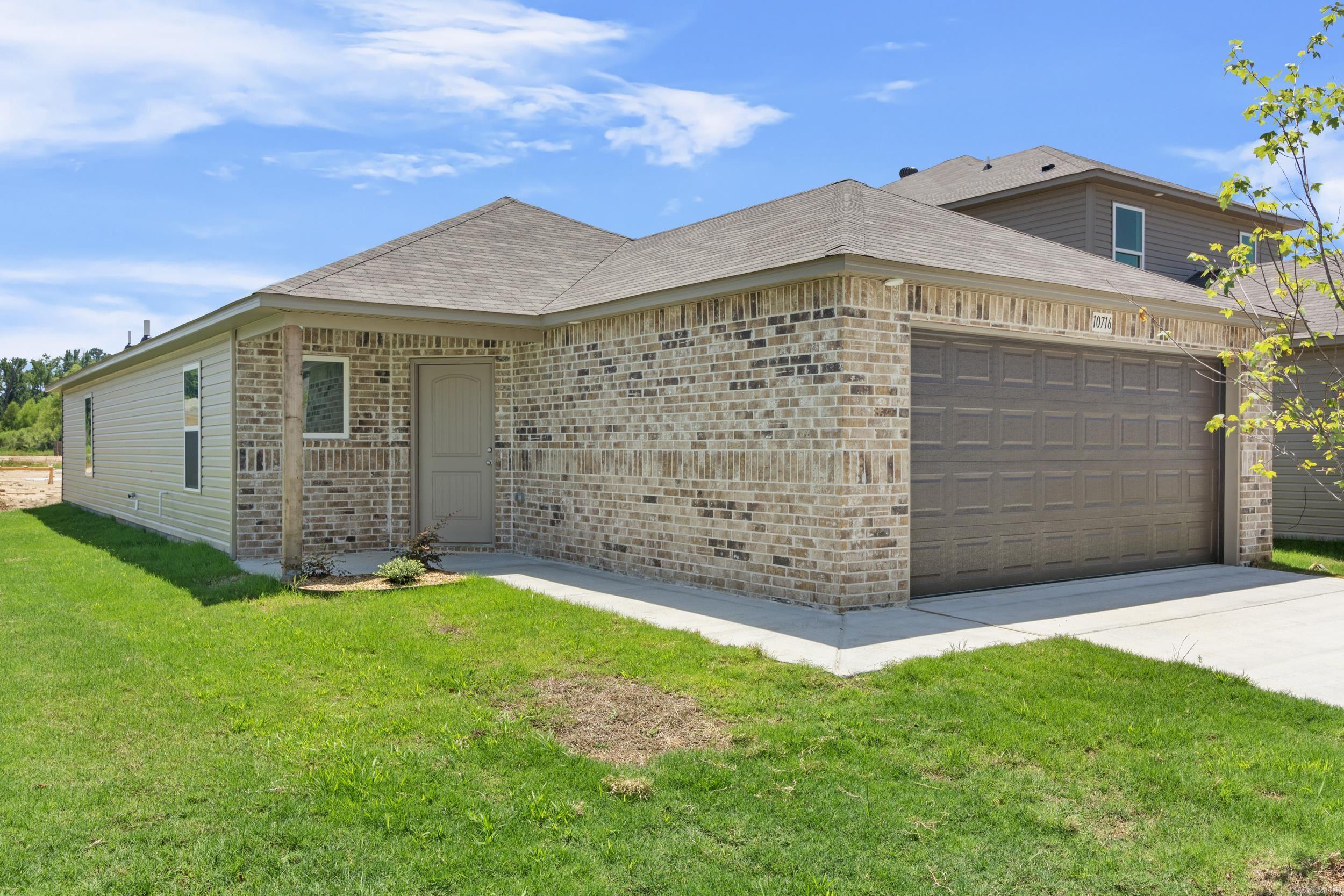 COUNTRY CLUB OF ARK THE - Residential