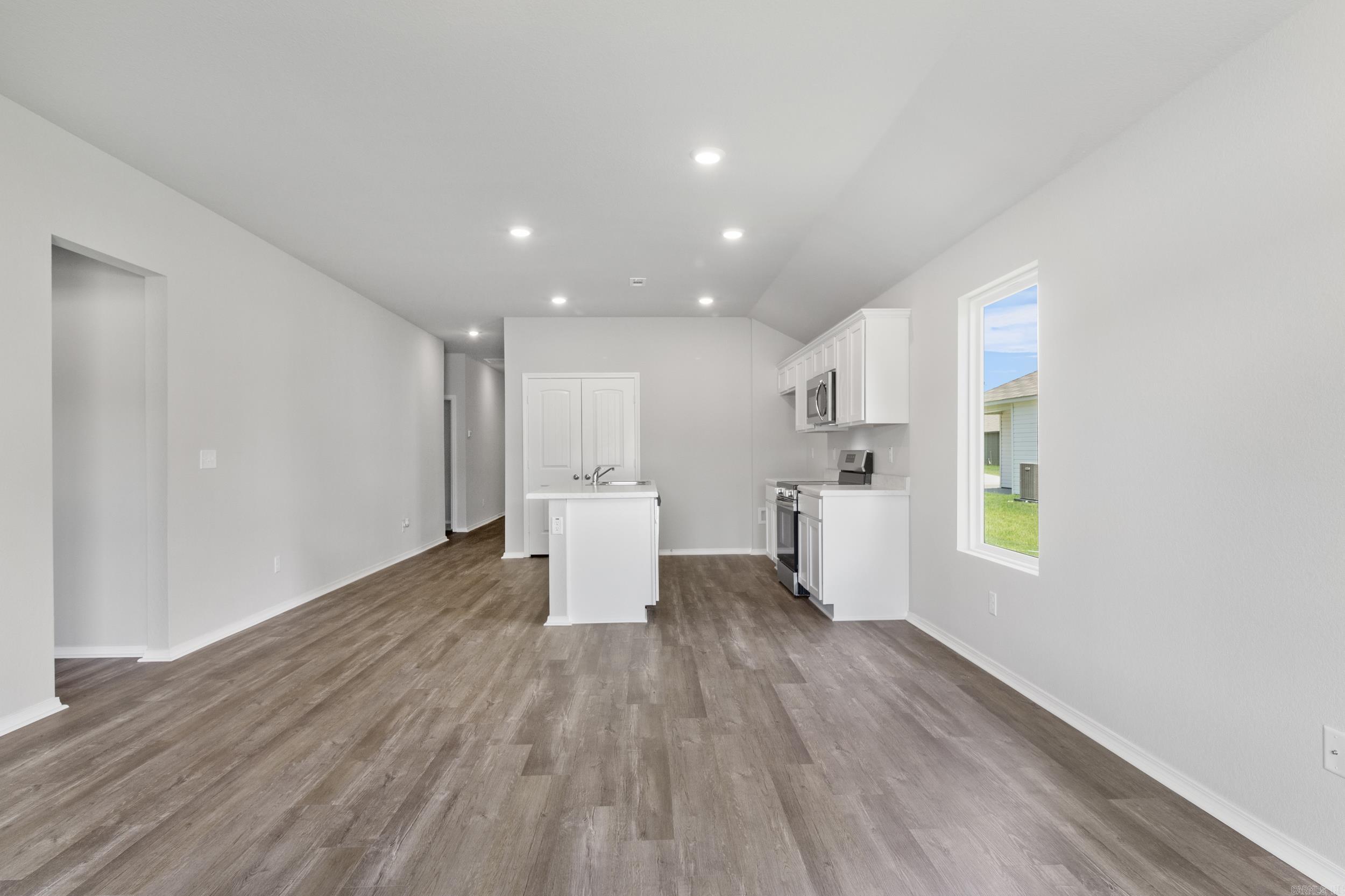 COUNTRY CLUB OF ARK THE - Residential