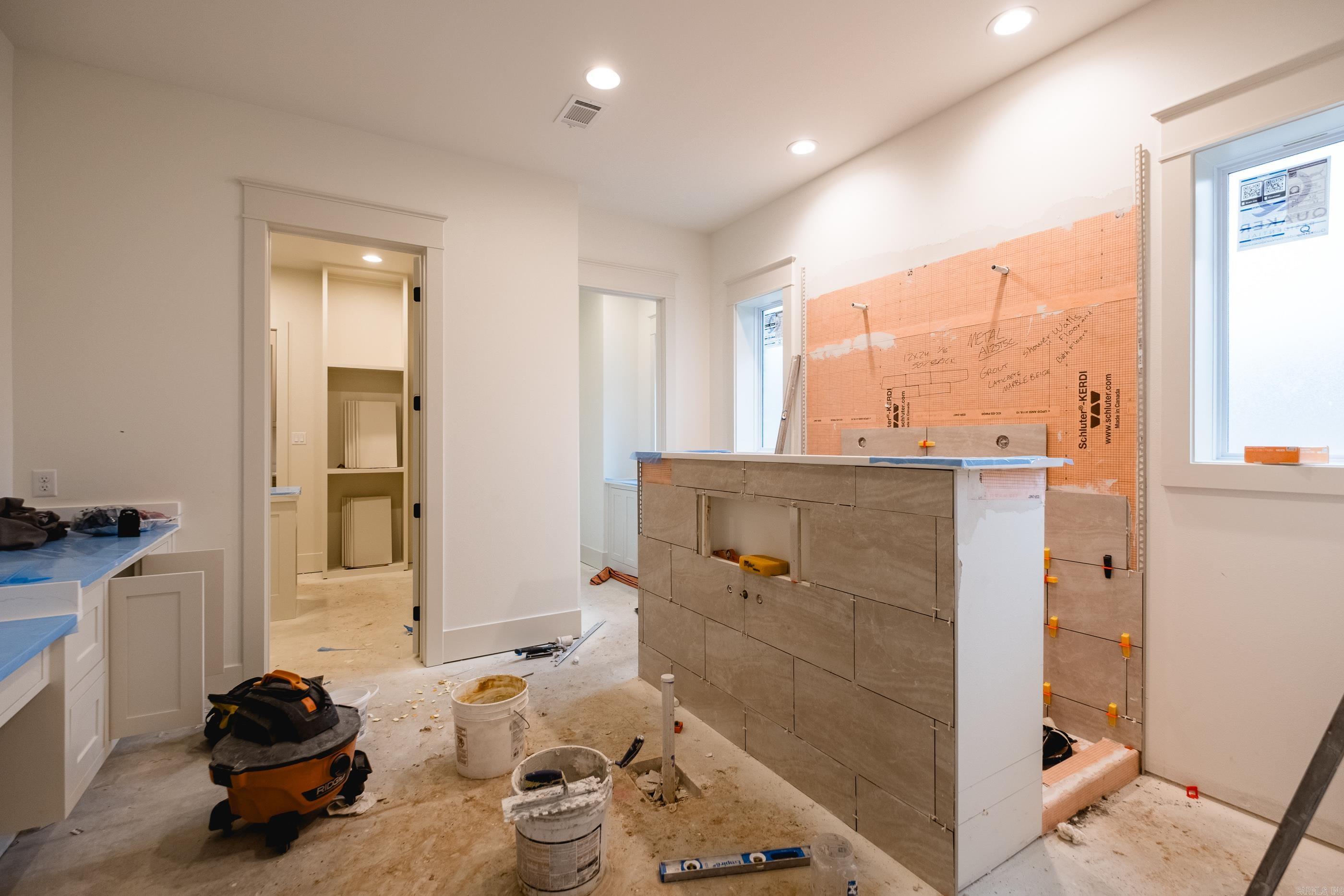 CHENAL VALLEY ABINGTON COURT - Residential