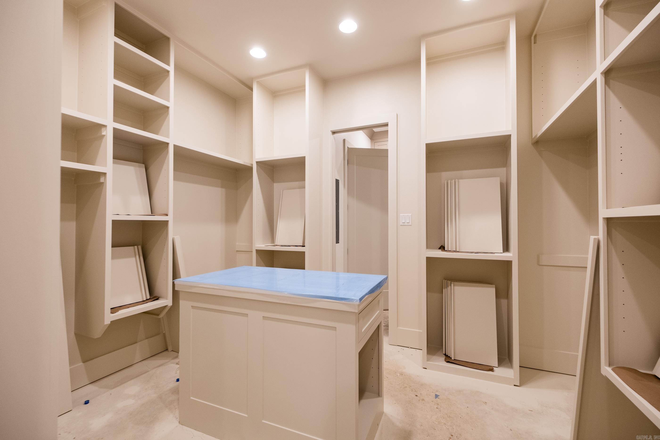 CHENAL VALLEY ABINGTON COURT - Residential