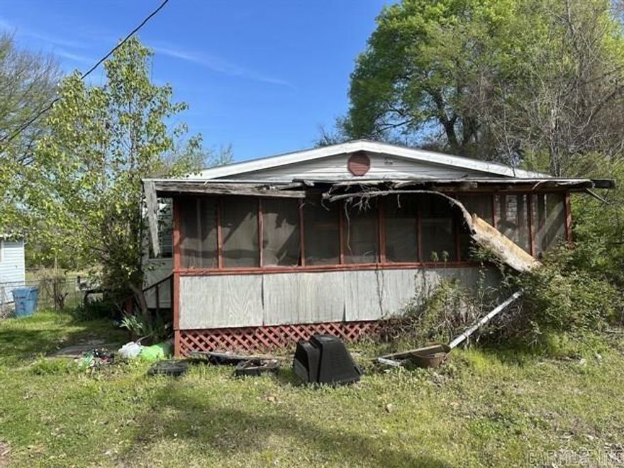 Multiple Offers. Deadline to submit offers is by 4 PM this Saturday 5/31/2025, Property is awaiting your personal touches.