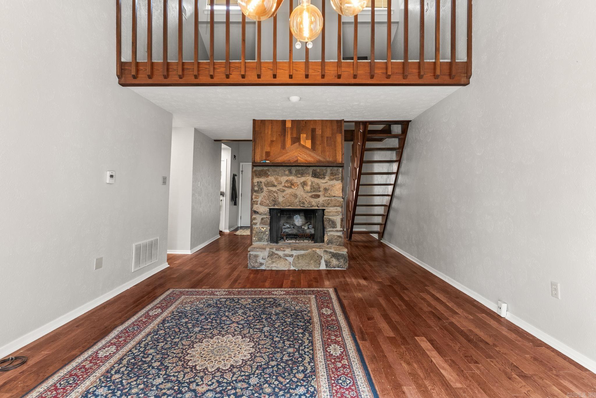 Windwood to Cook Mountain Villag - Residential Lease