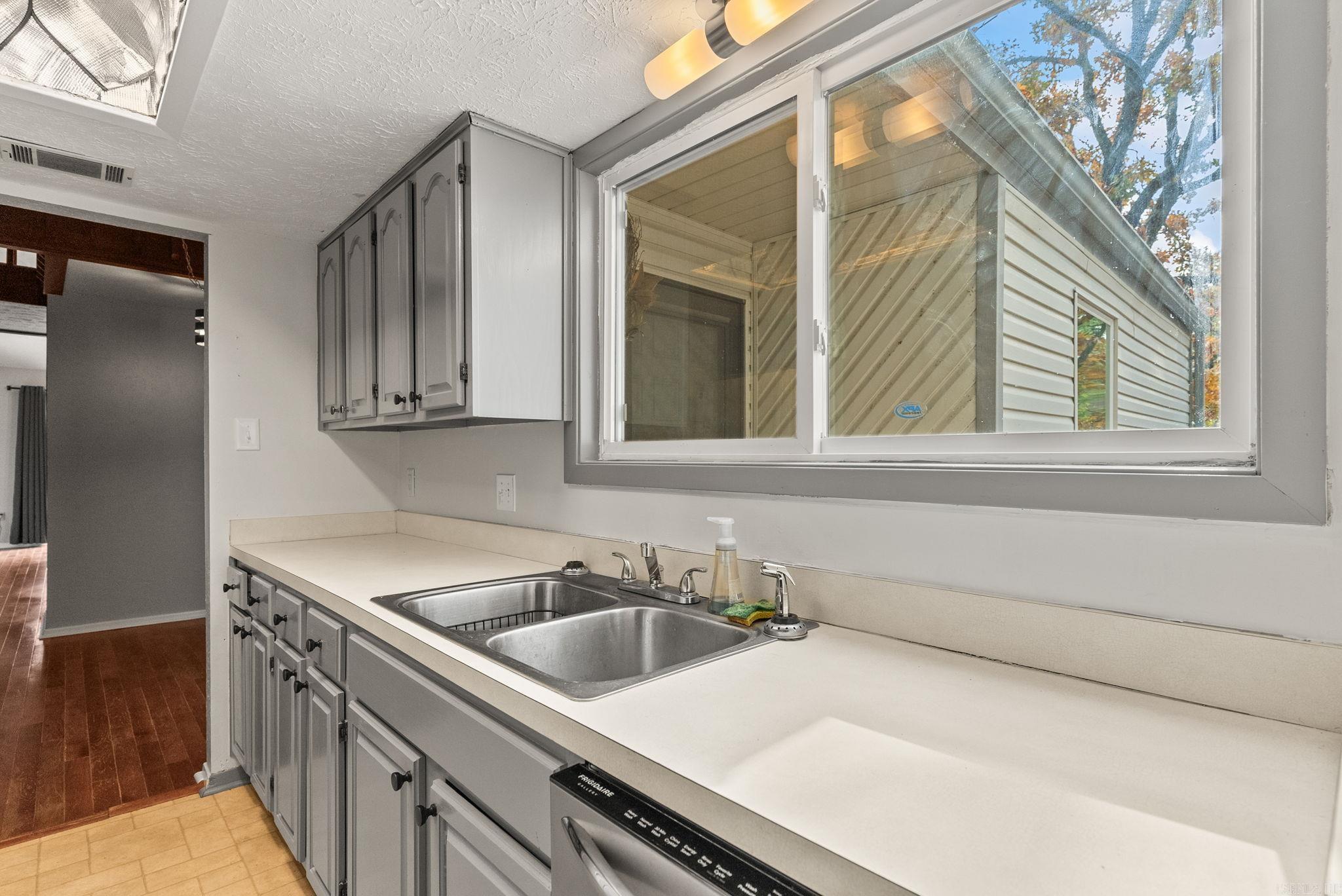 Windwood to Cook Mountain Villag - Residential Lease