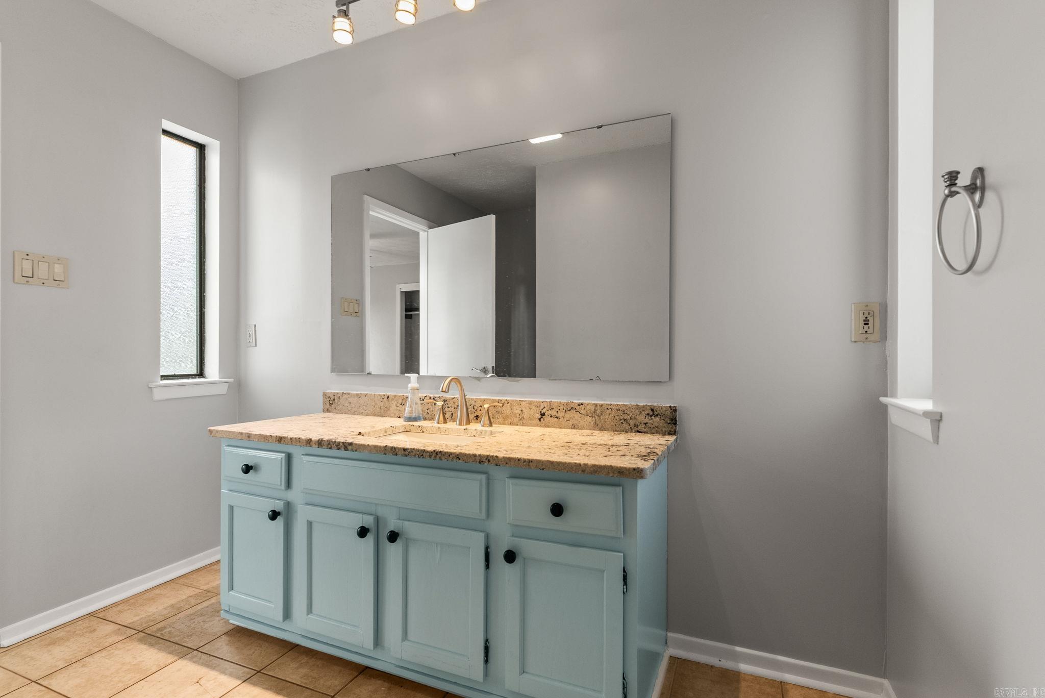 Windwood to Cook Mountain Villag - Residential Lease