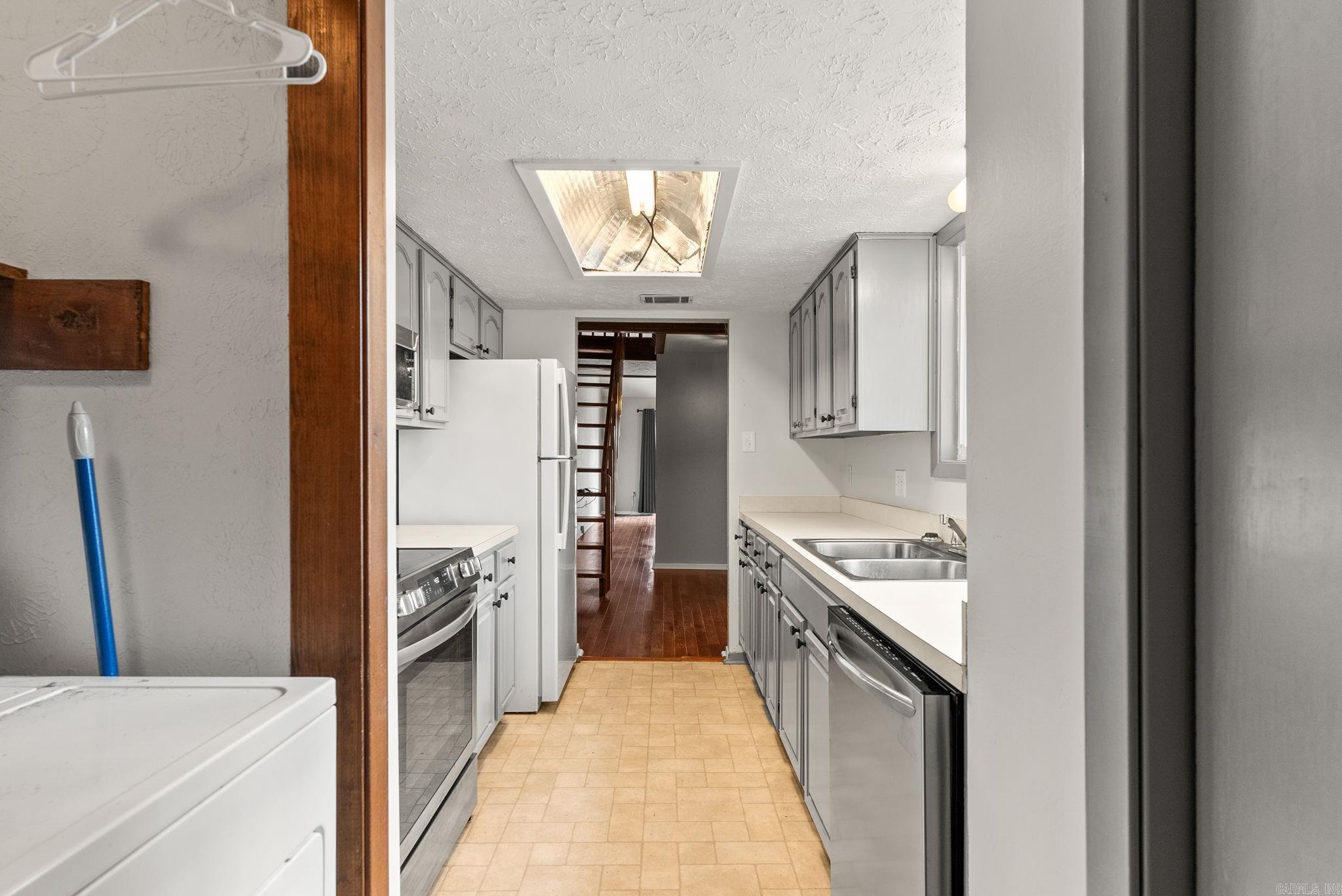 Windwood to Cook Mountain Villag - Residential Lease