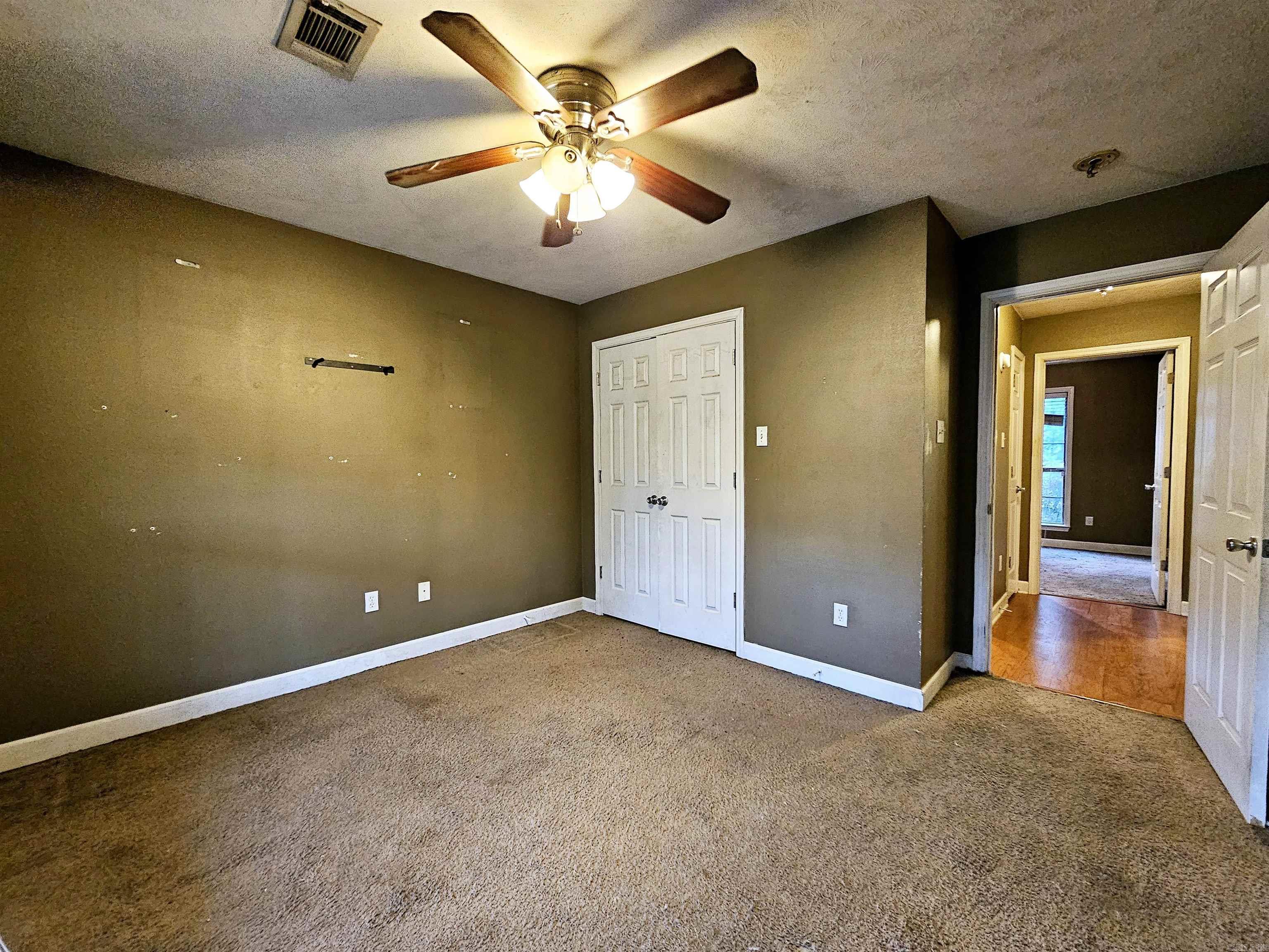 HUNTER HEIGHTS - Residential