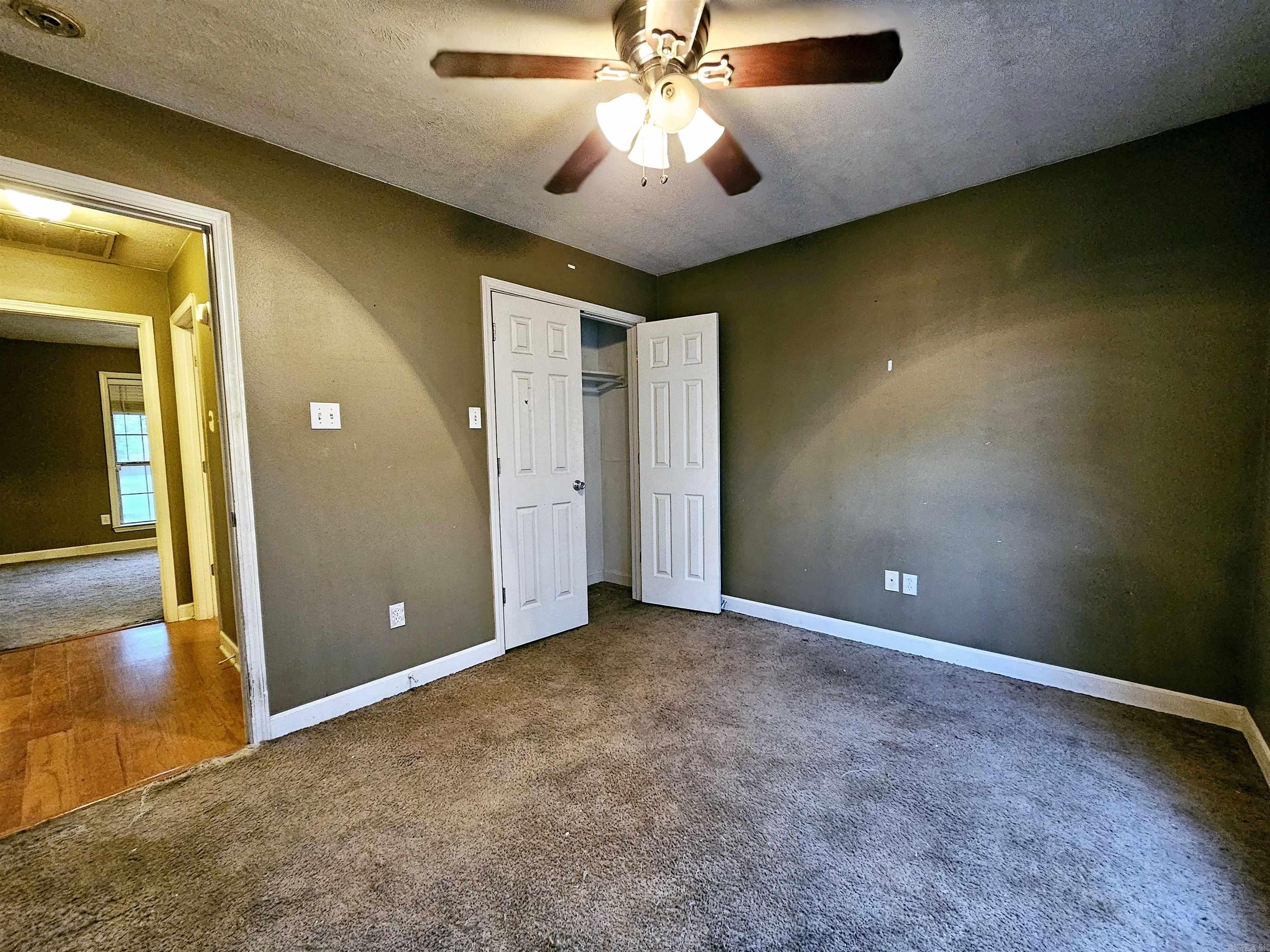 HUNTER HEIGHTS - Residential