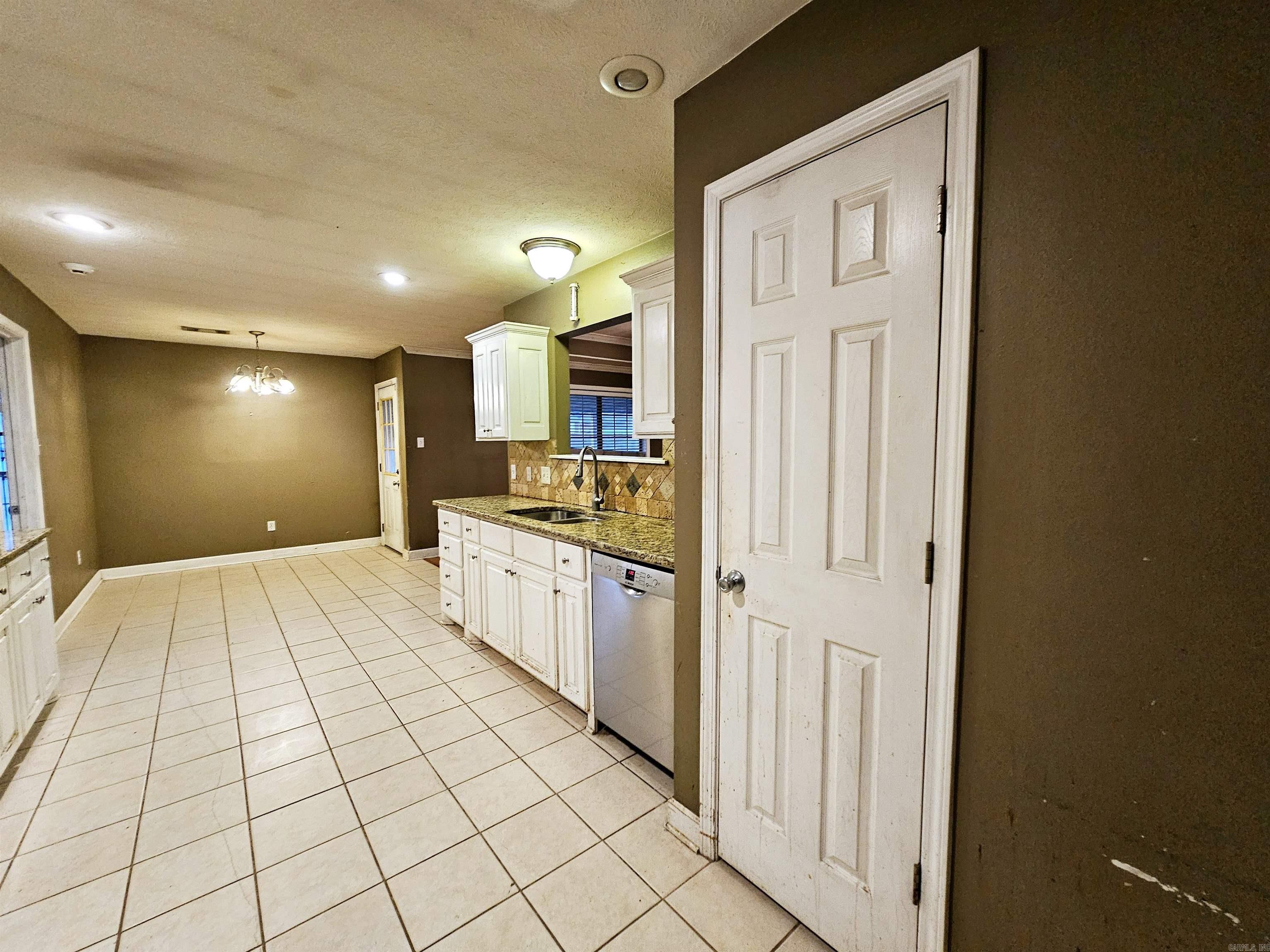 HUNTER HEIGHTS - Residential