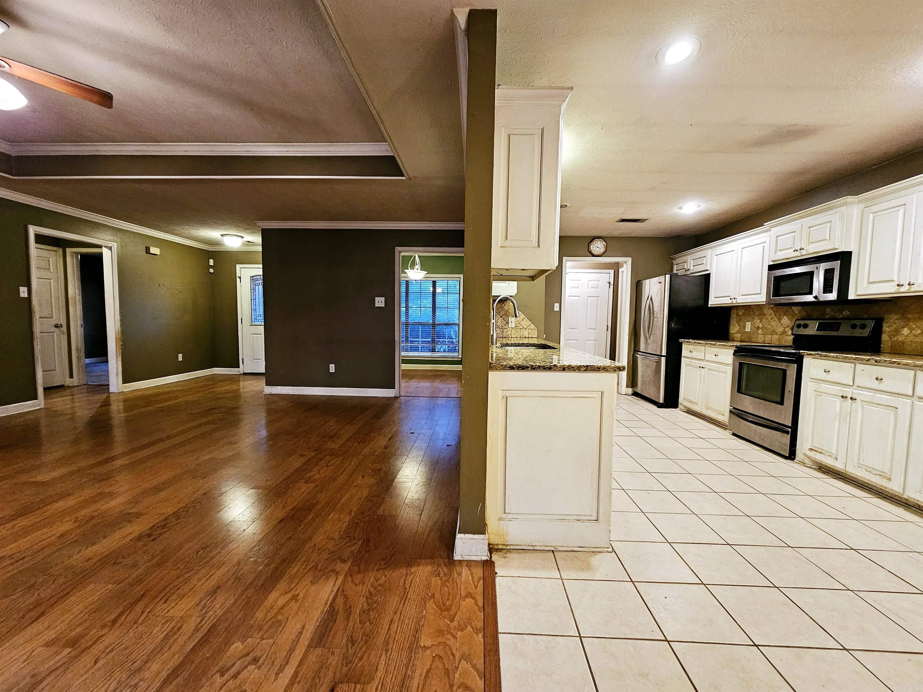 HUNTER HEIGHTS - Residential