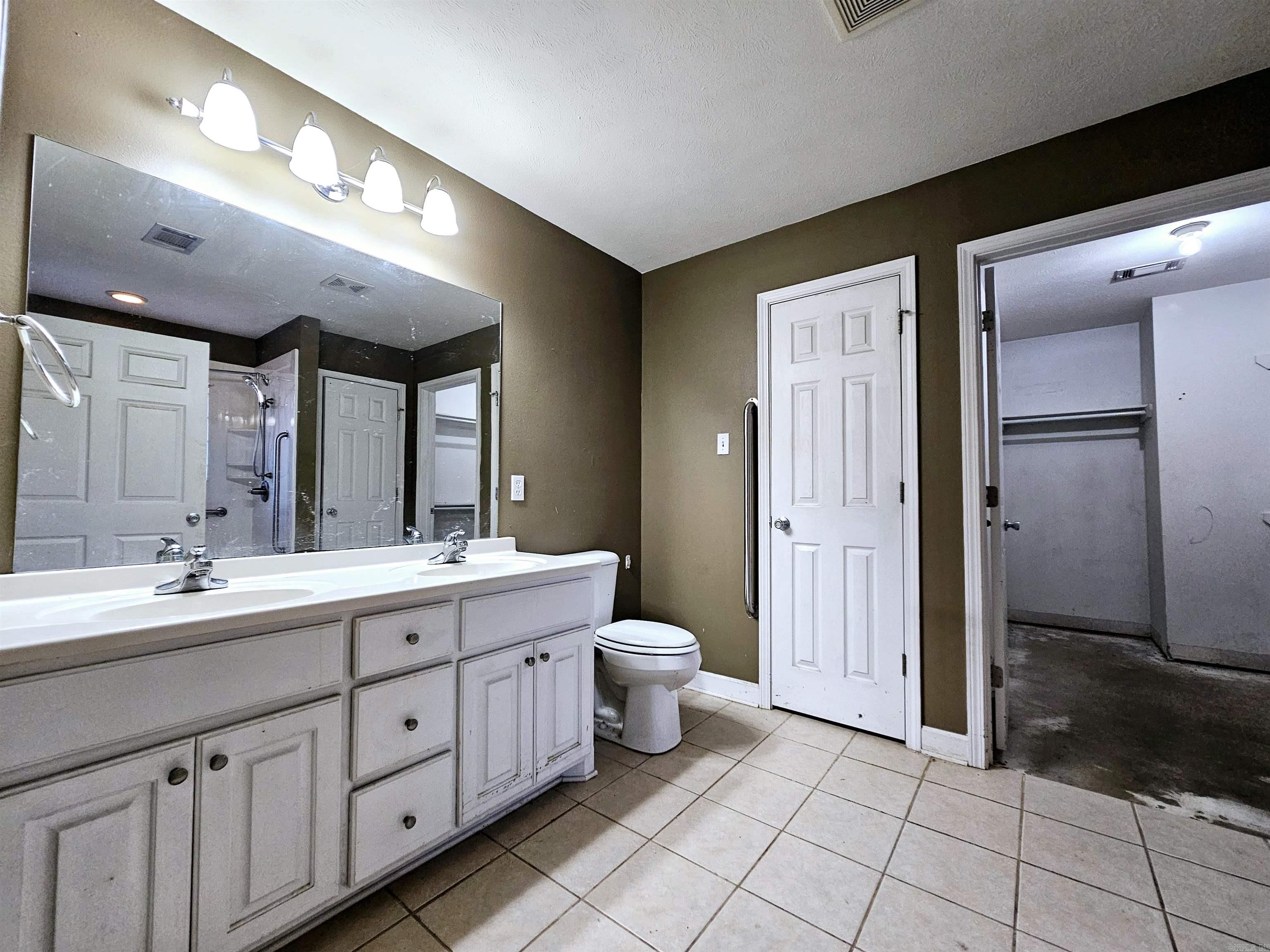 HUNTER HEIGHTS - Residential