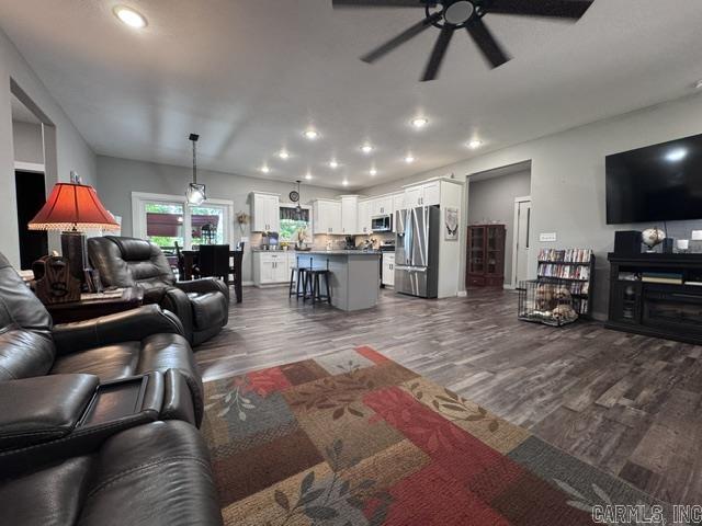 ARKANSAS ESTATES - Residential