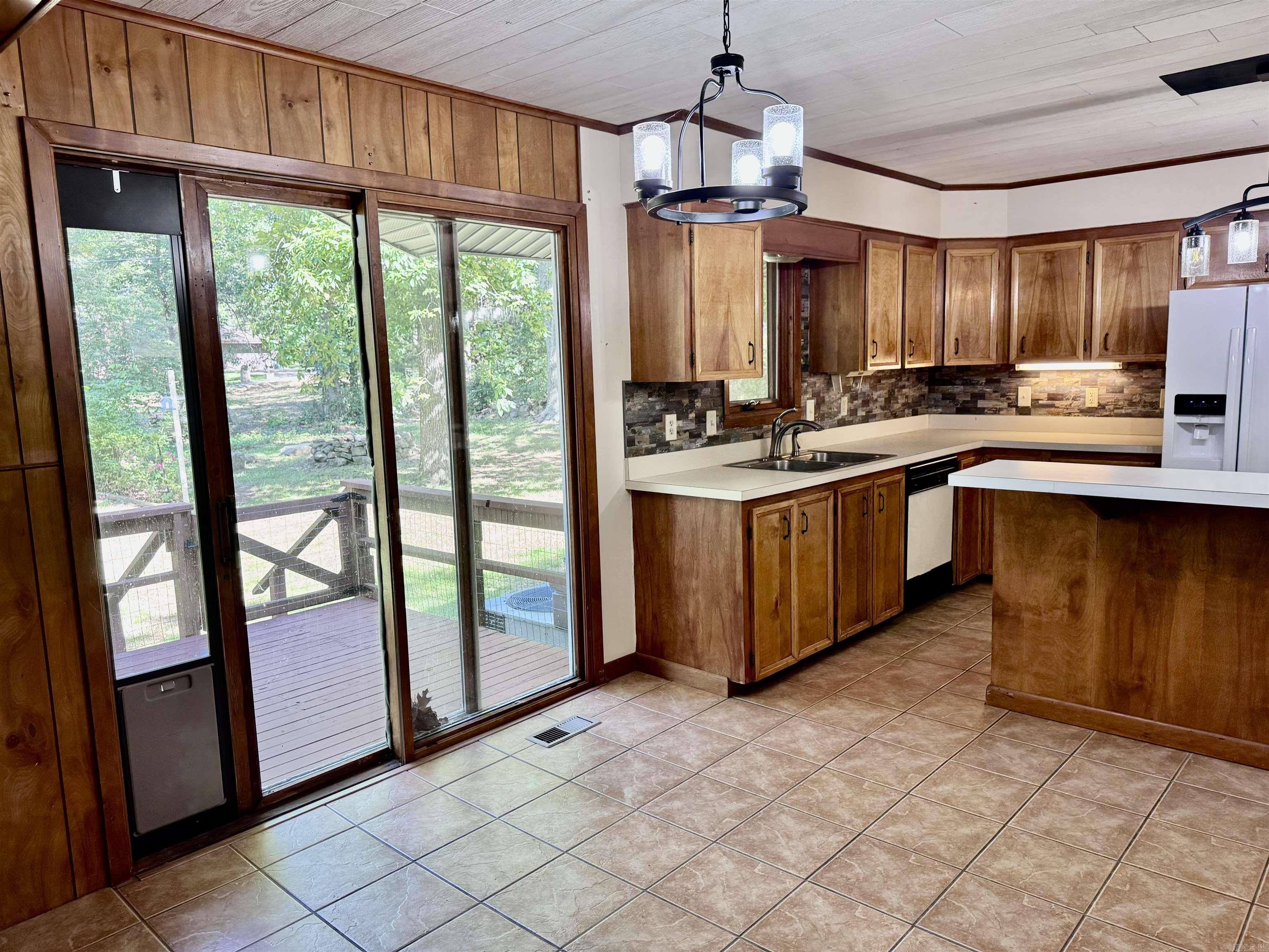 WOODLAND BLUFF - Residential