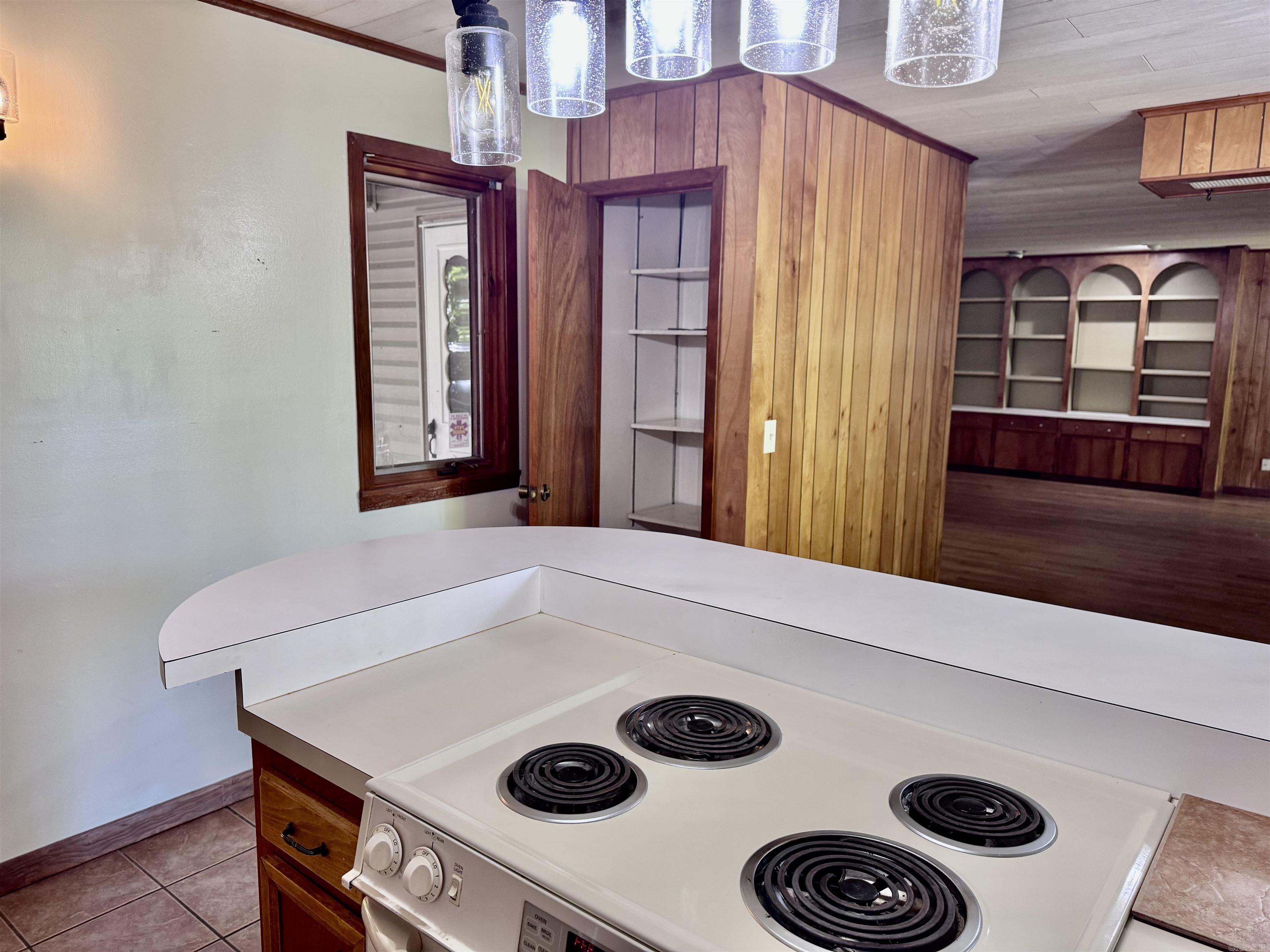WOODLAND BLUFF - Residential