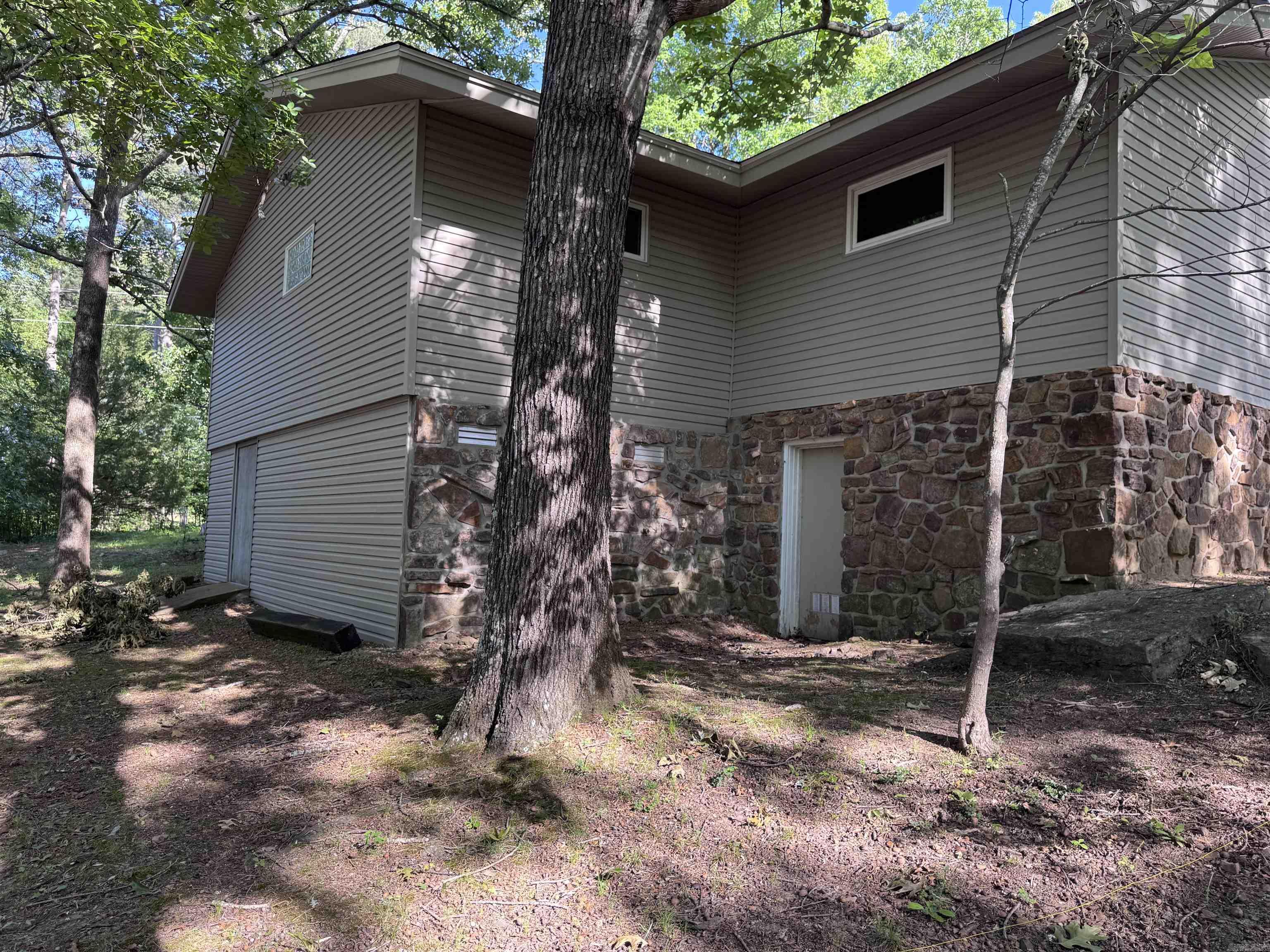 WOODLAND BLUFF - Residential