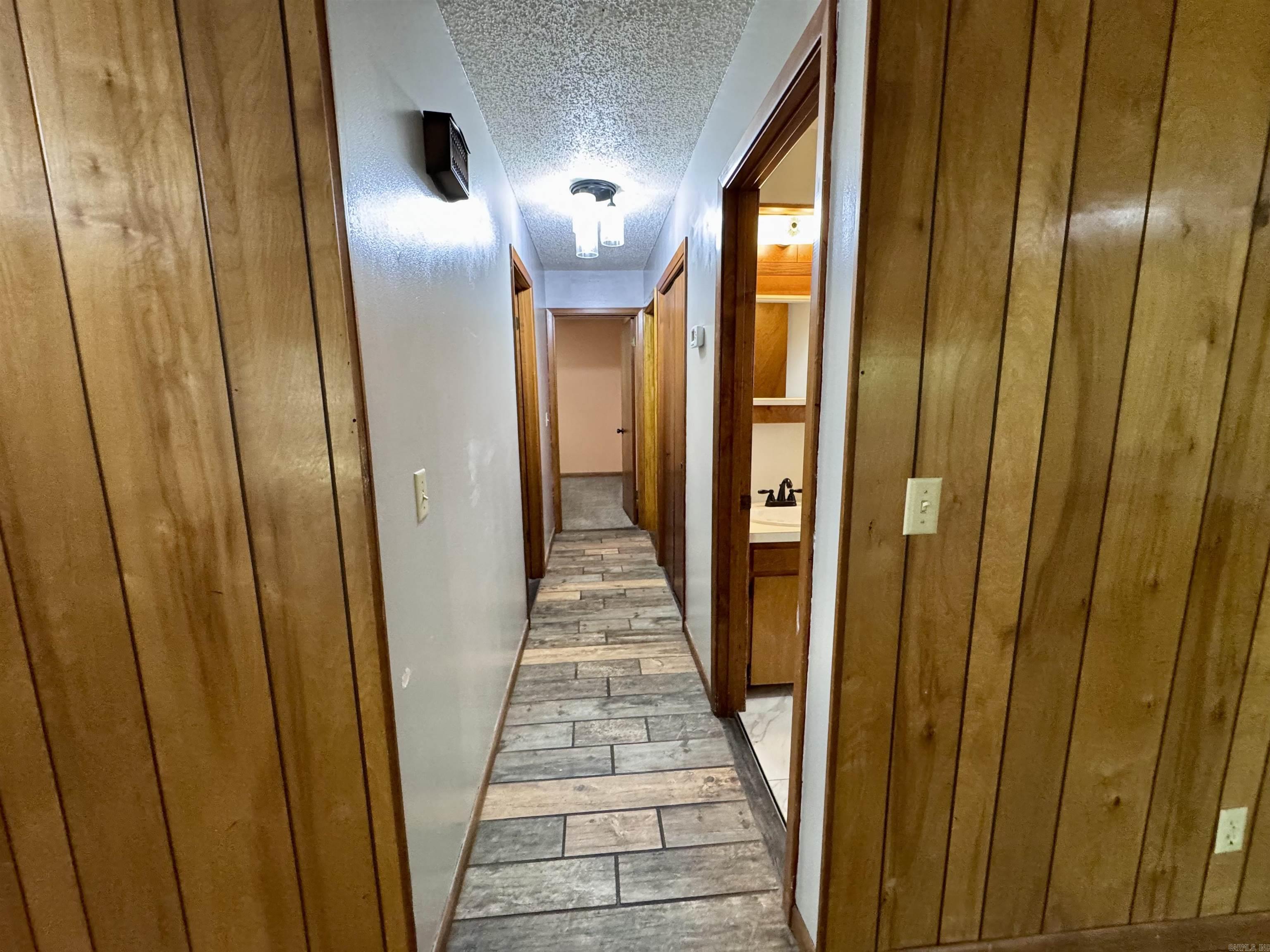 WOODLAND BLUFF - Residential