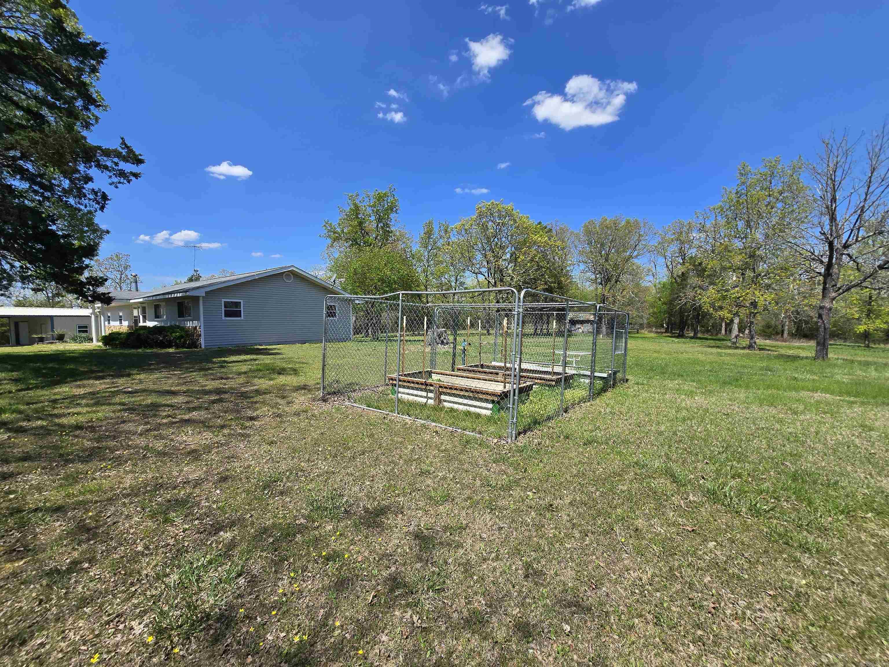 CLARKRIDGE WOODS - Residential