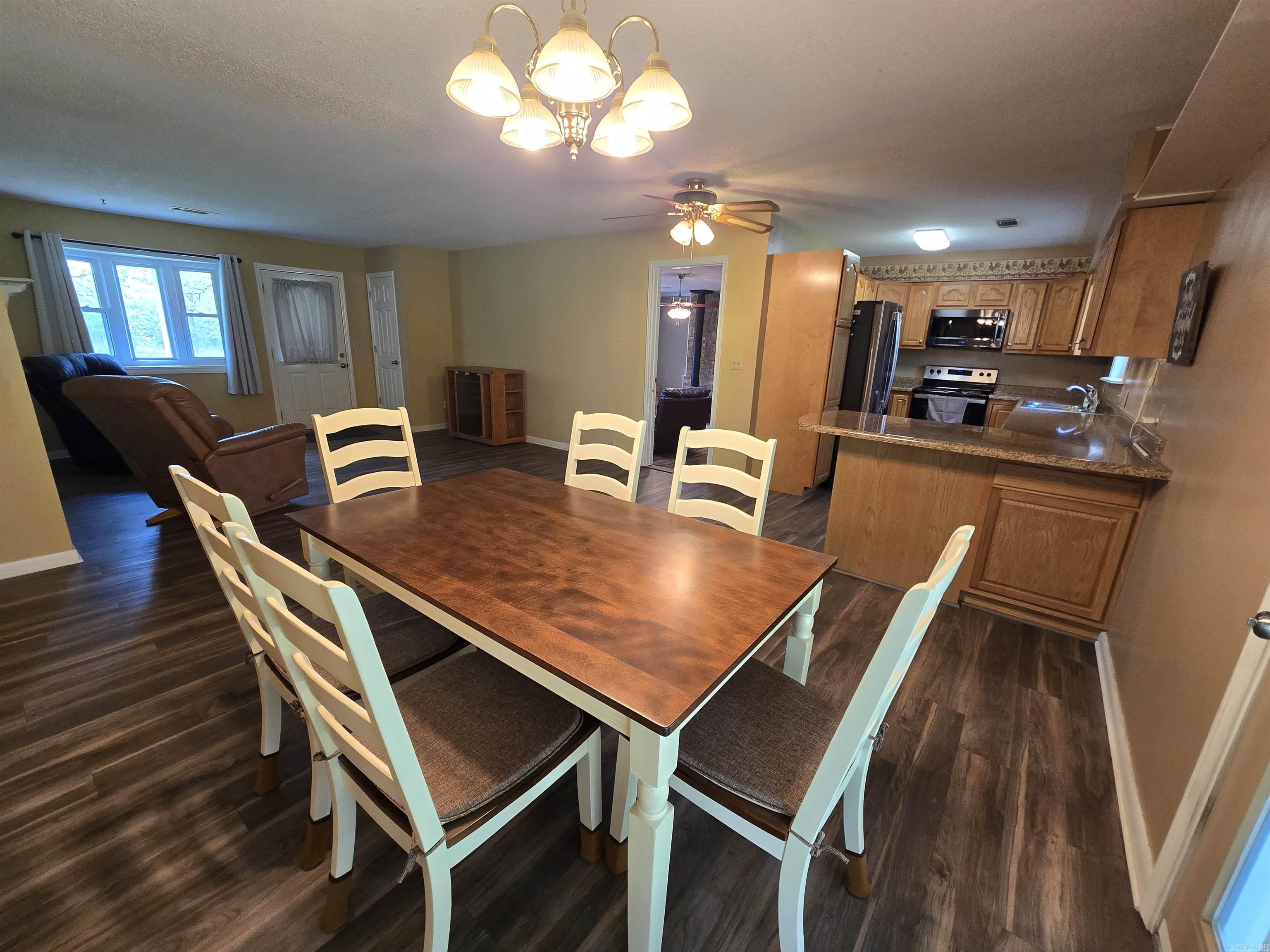 CLARKRIDGE WOODS - Residential