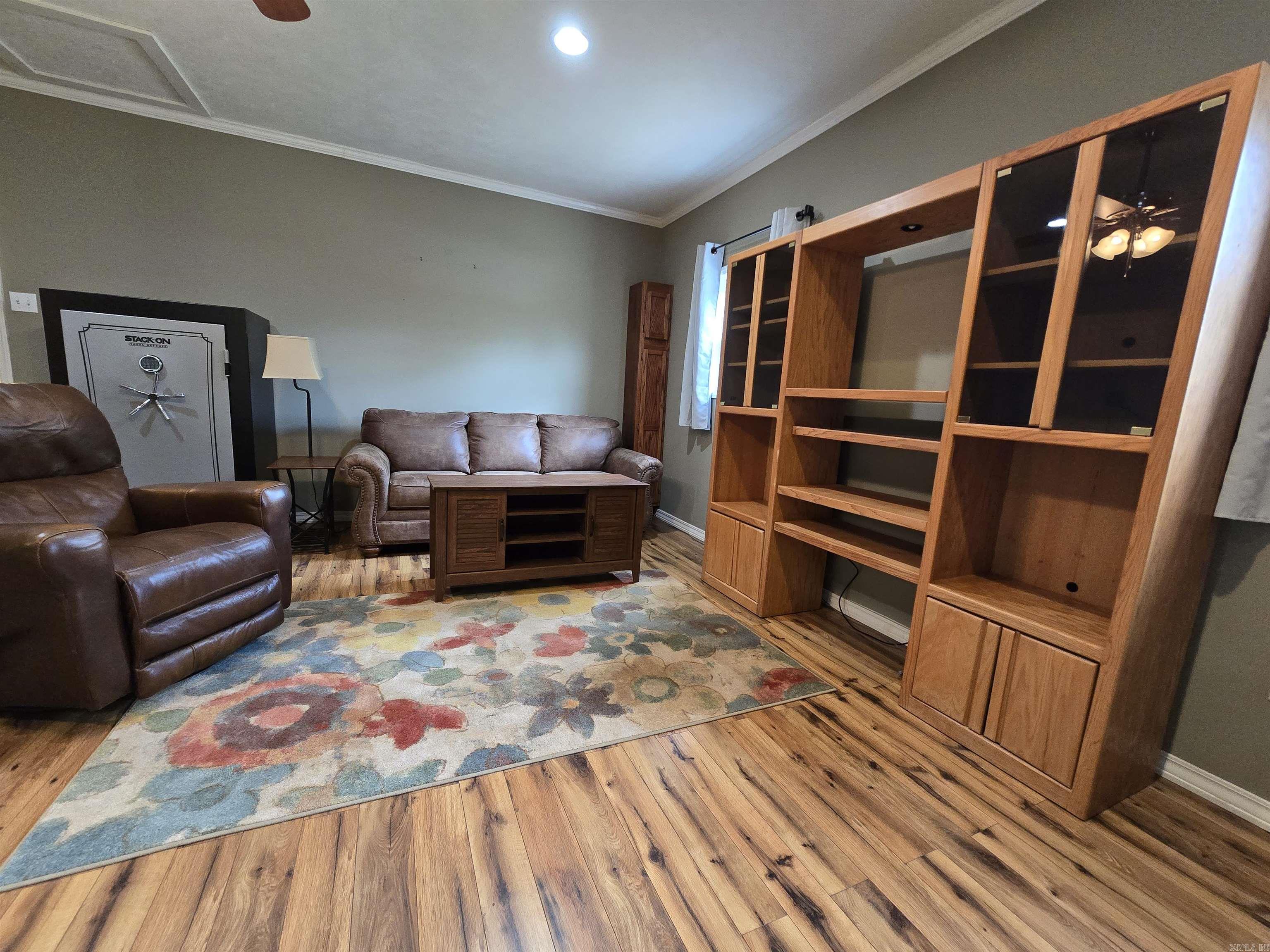 CLARKRIDGE WOODS - Residential