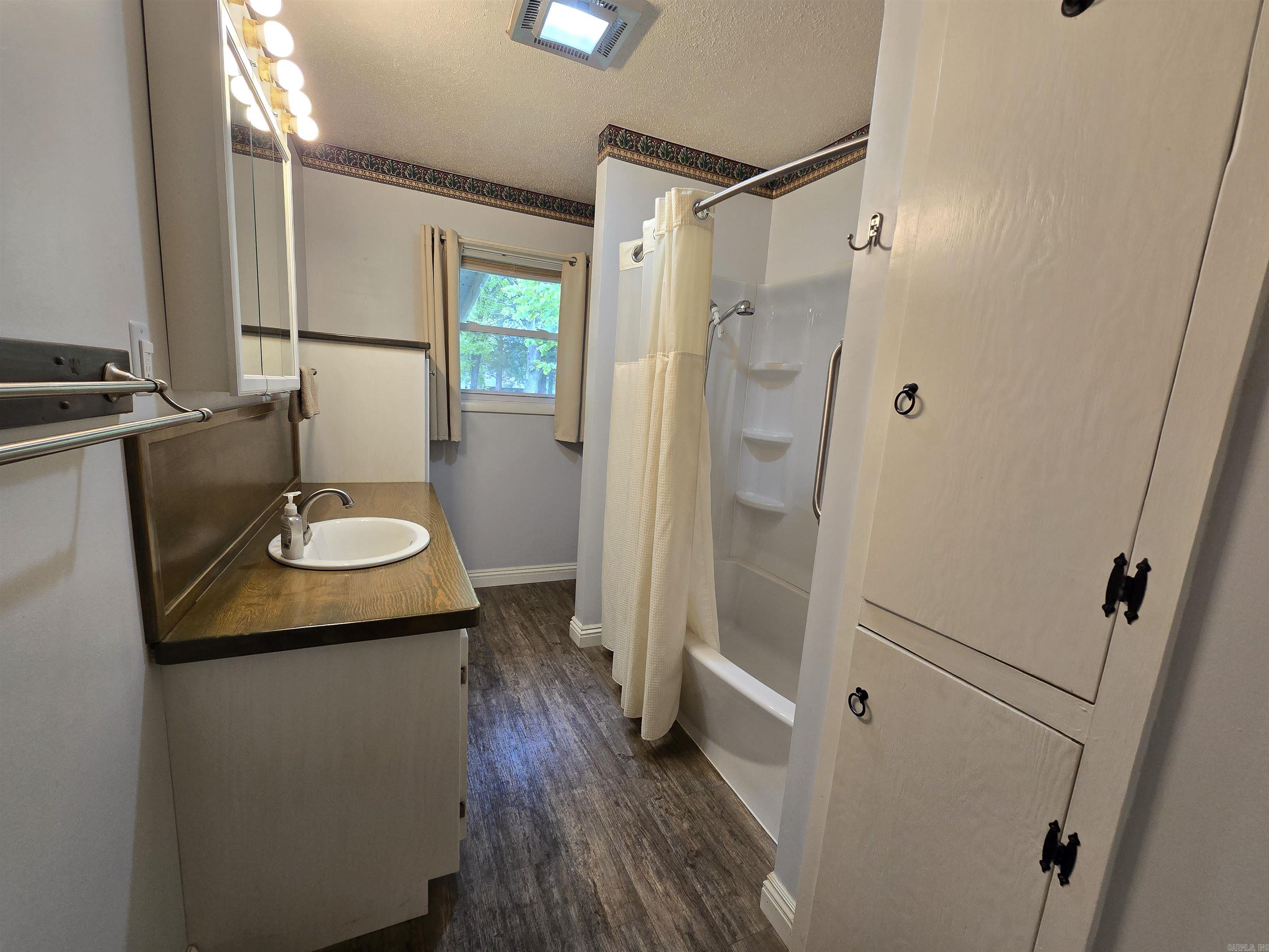 CLARKRIDGE WOODS - Residential