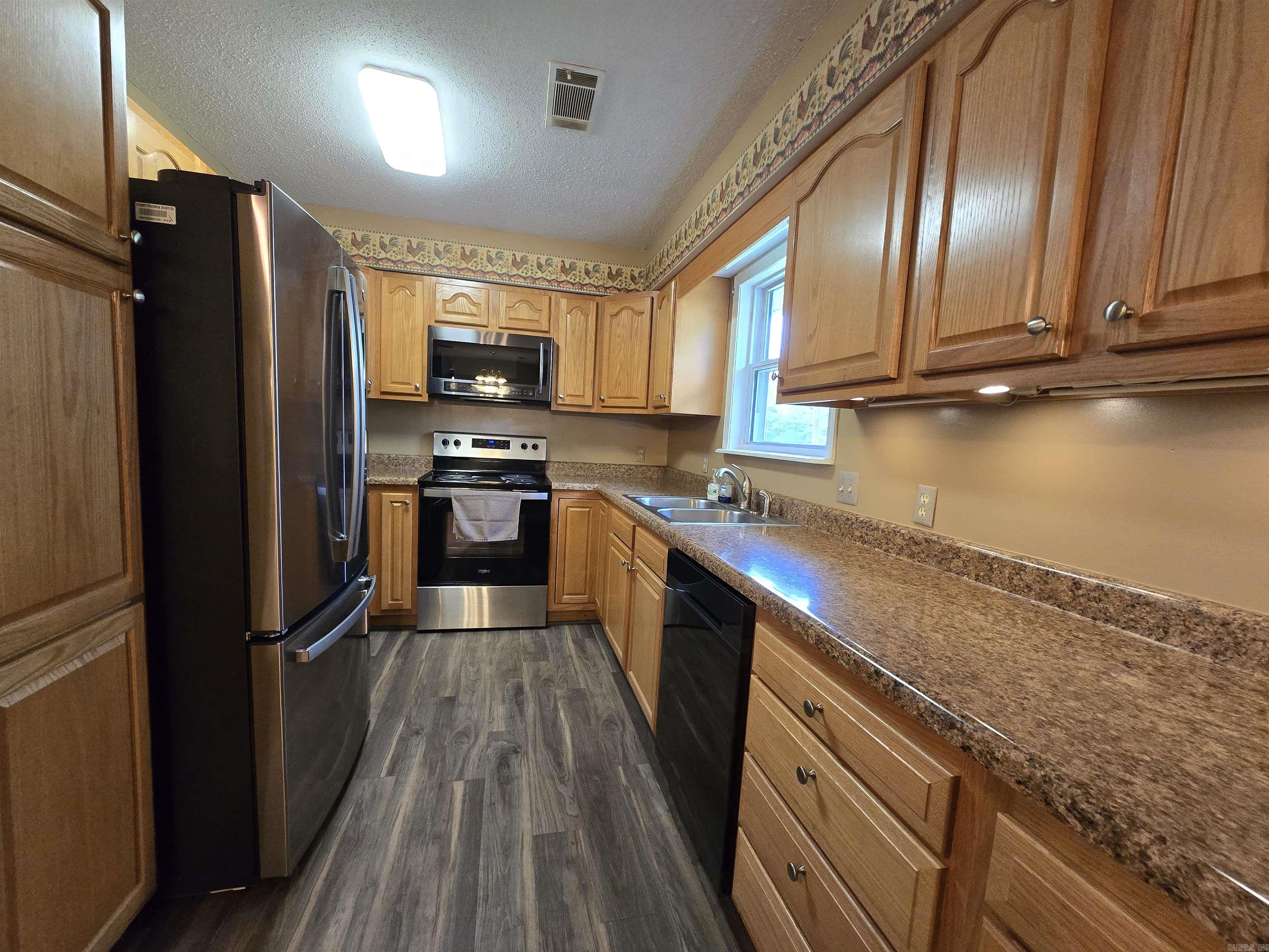 CLARKRIDGE WOODS - Residential