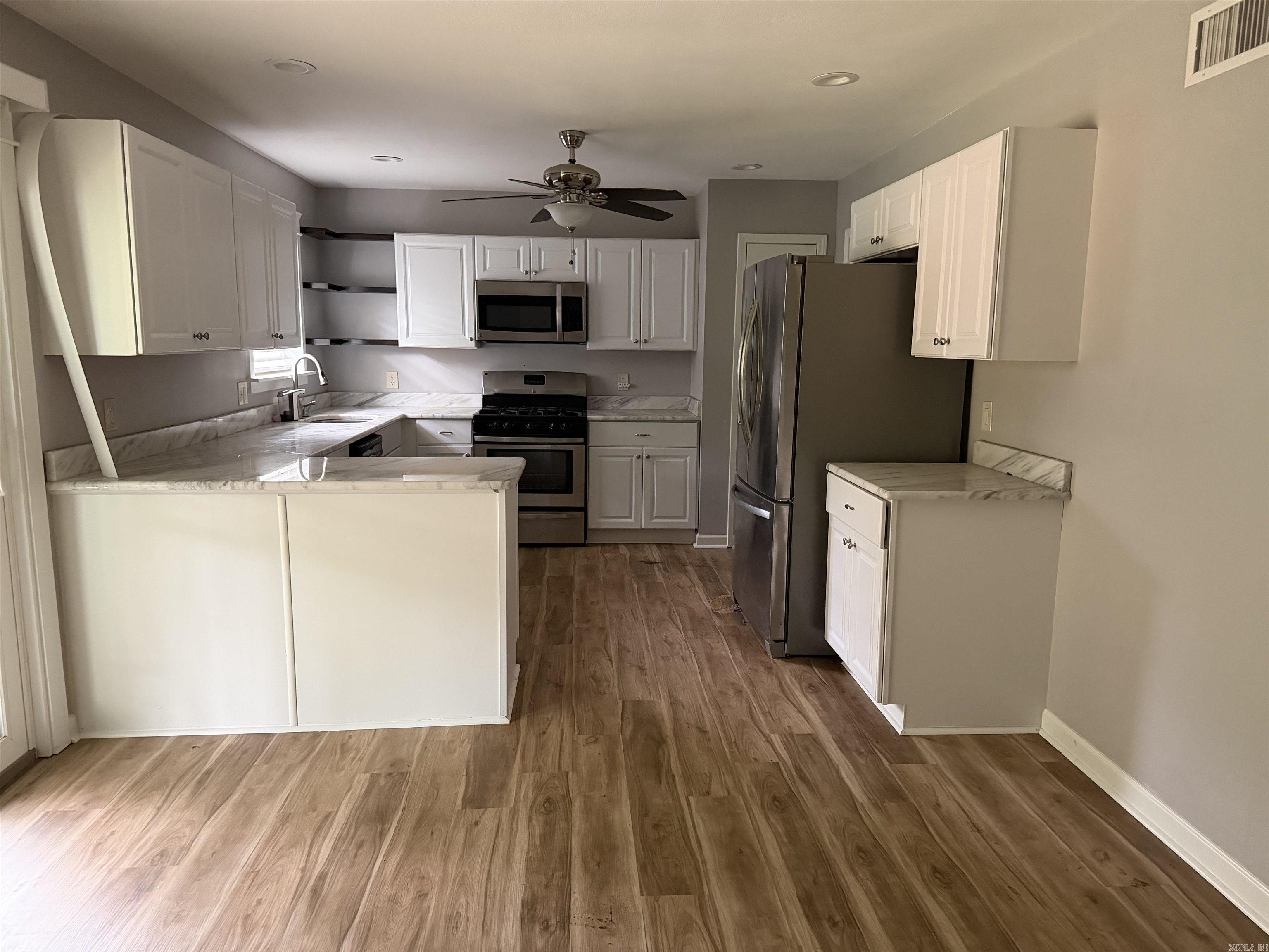 CLOVER HILL PLACE - Residential