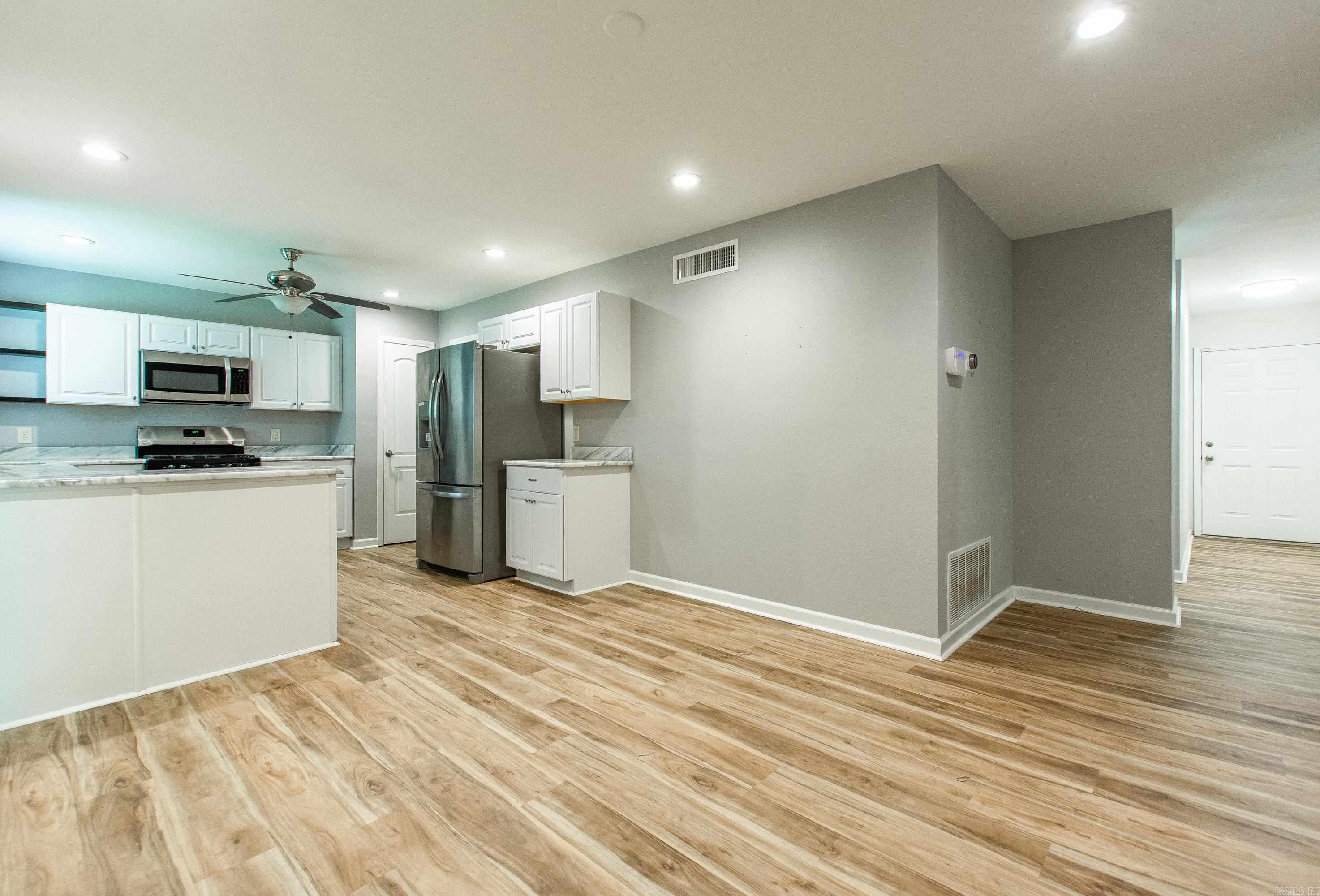 CLOVER HILL PLACE - Residential