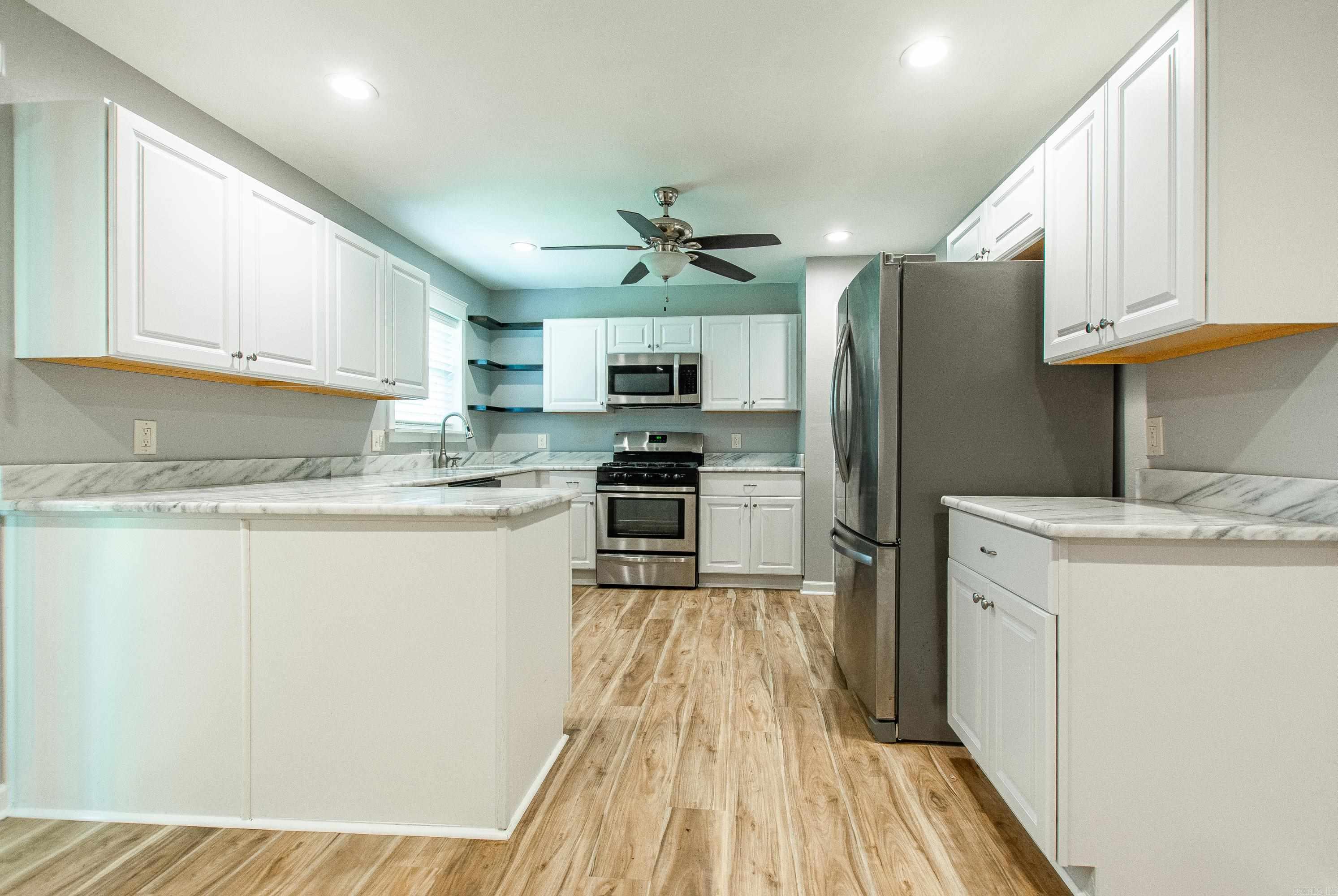 CLOVER HILL PLACE - Residential