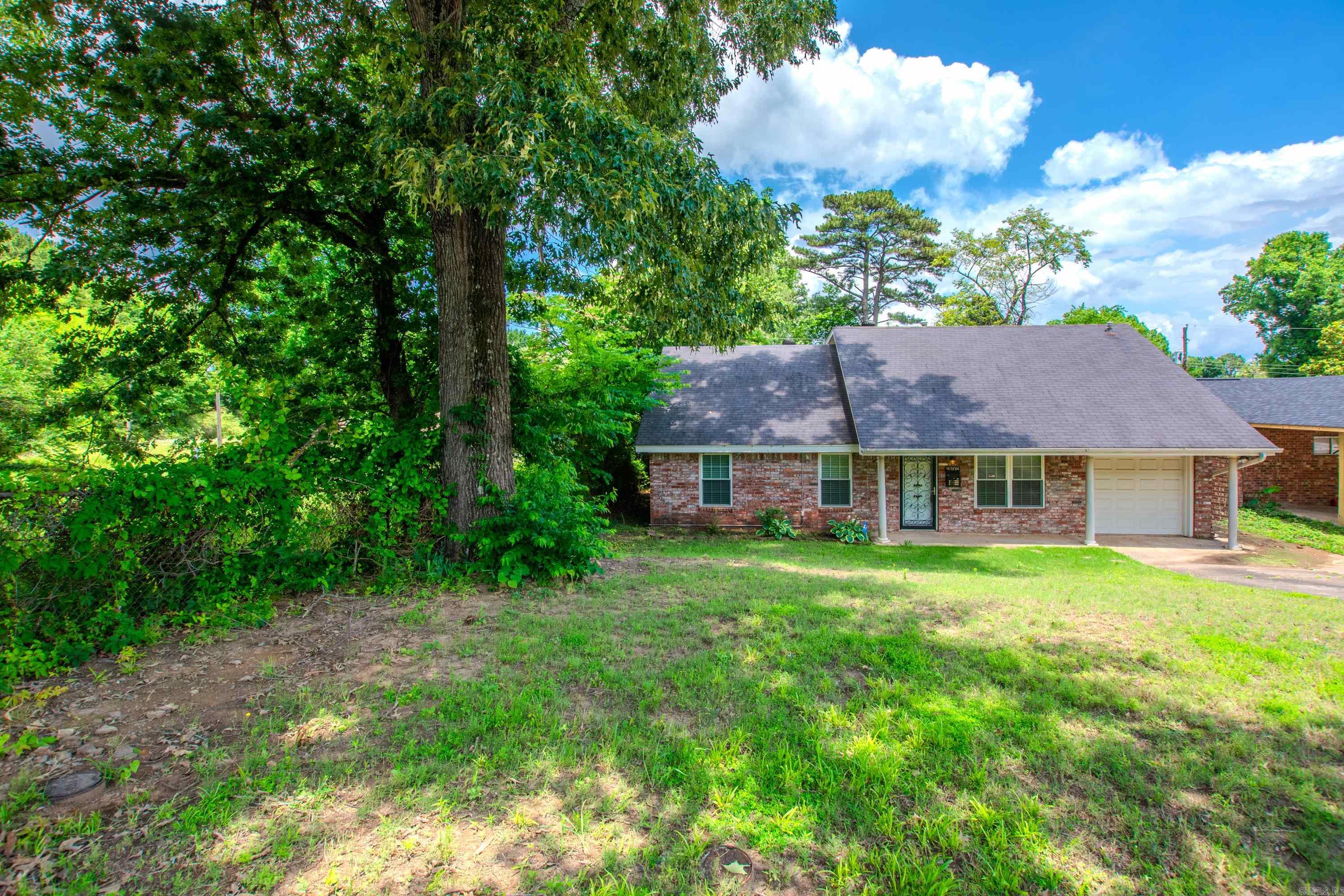 CLOVER HILL PLACE - Residential