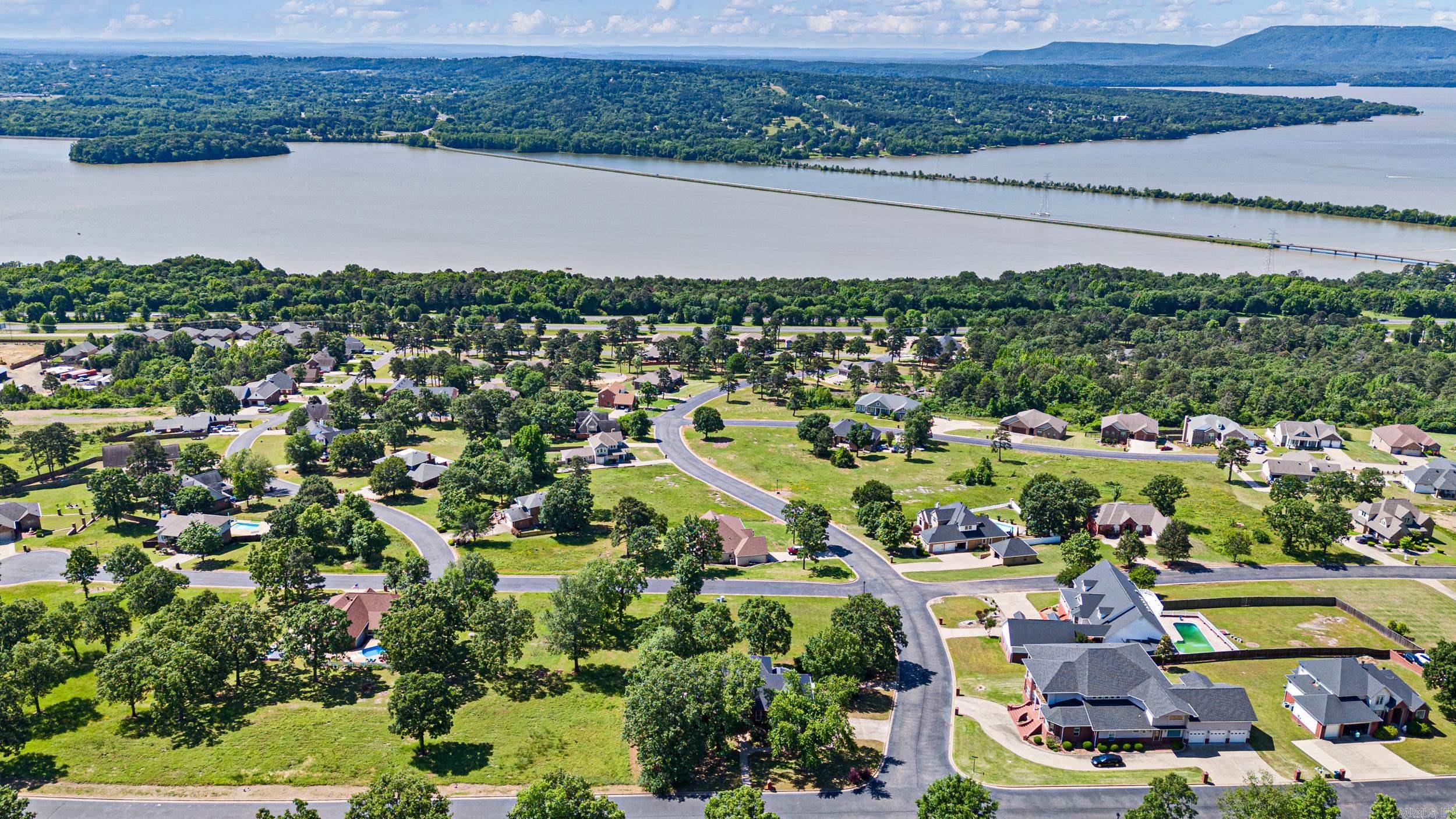 PLEASANT VIEW ESTATES - Residential