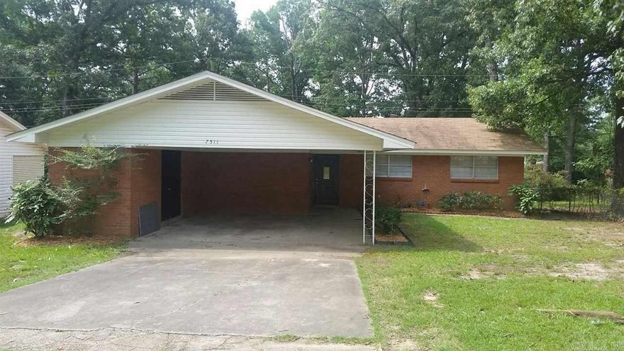 Cute and renovated SWLR home for rent with updates throughout and great curb appeal!