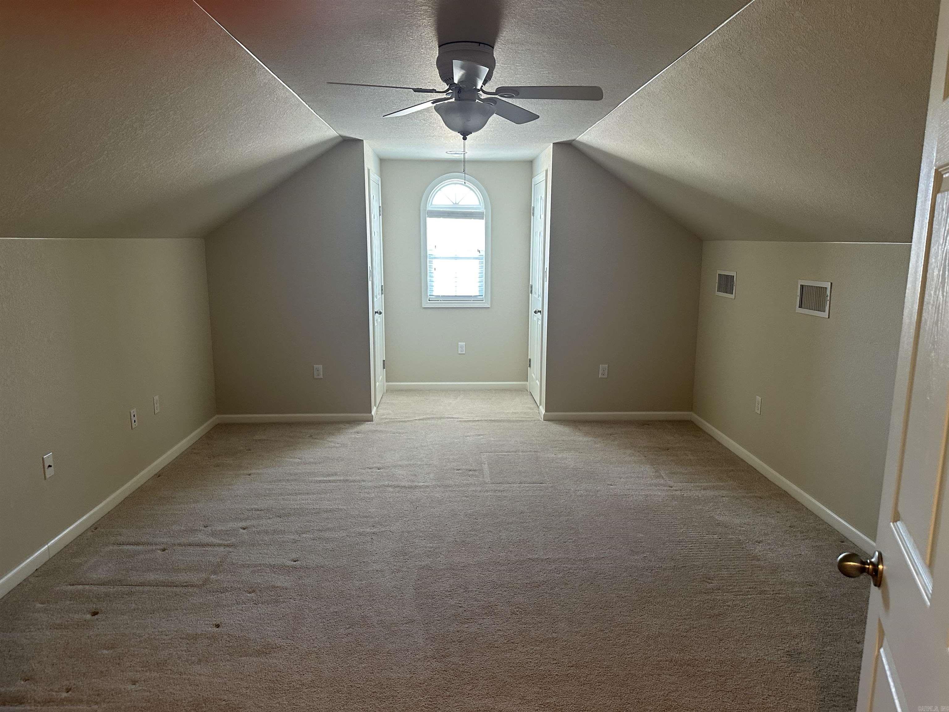 ENCLAVE - Residential