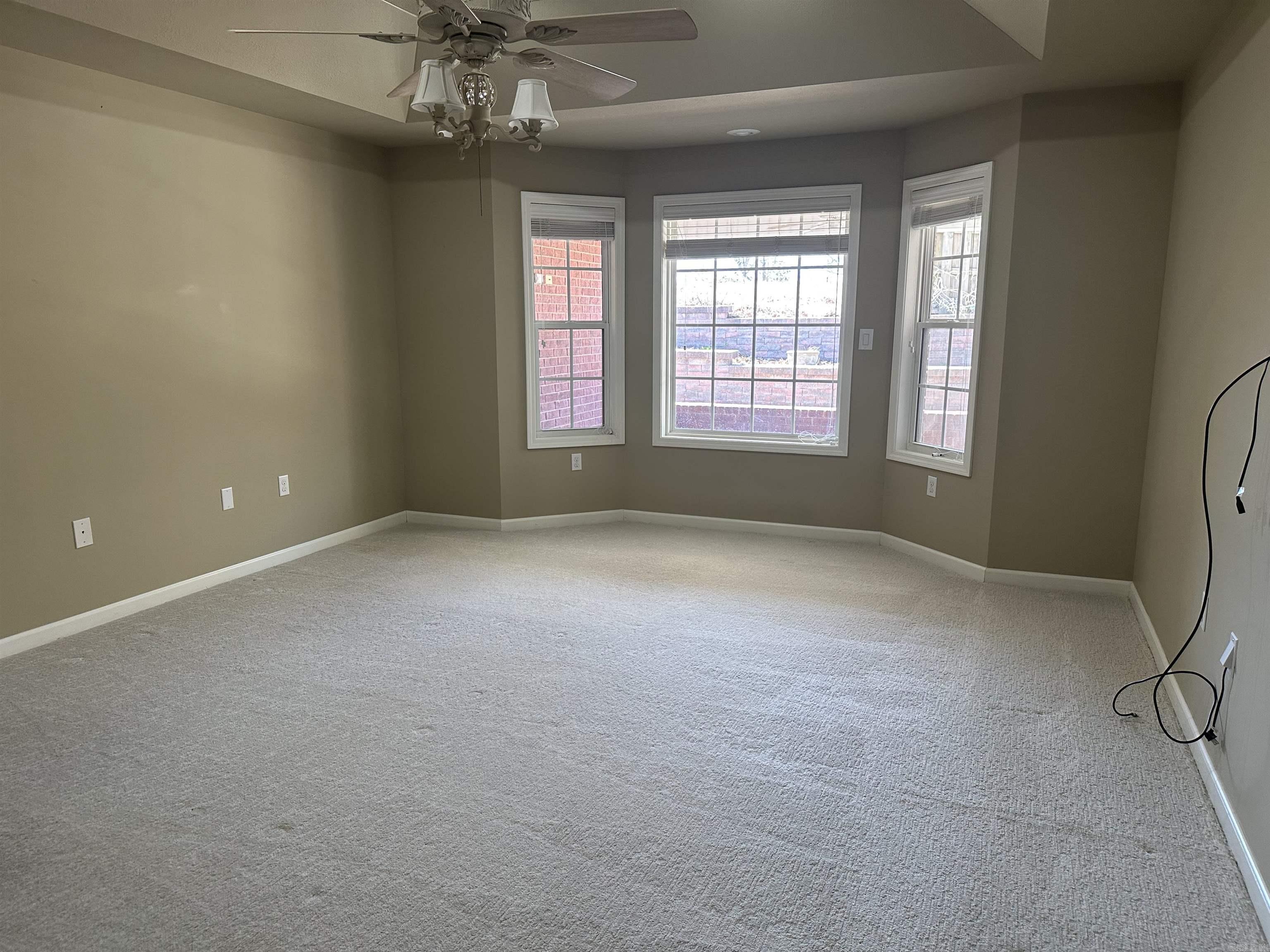 ENCLAVE - Residential