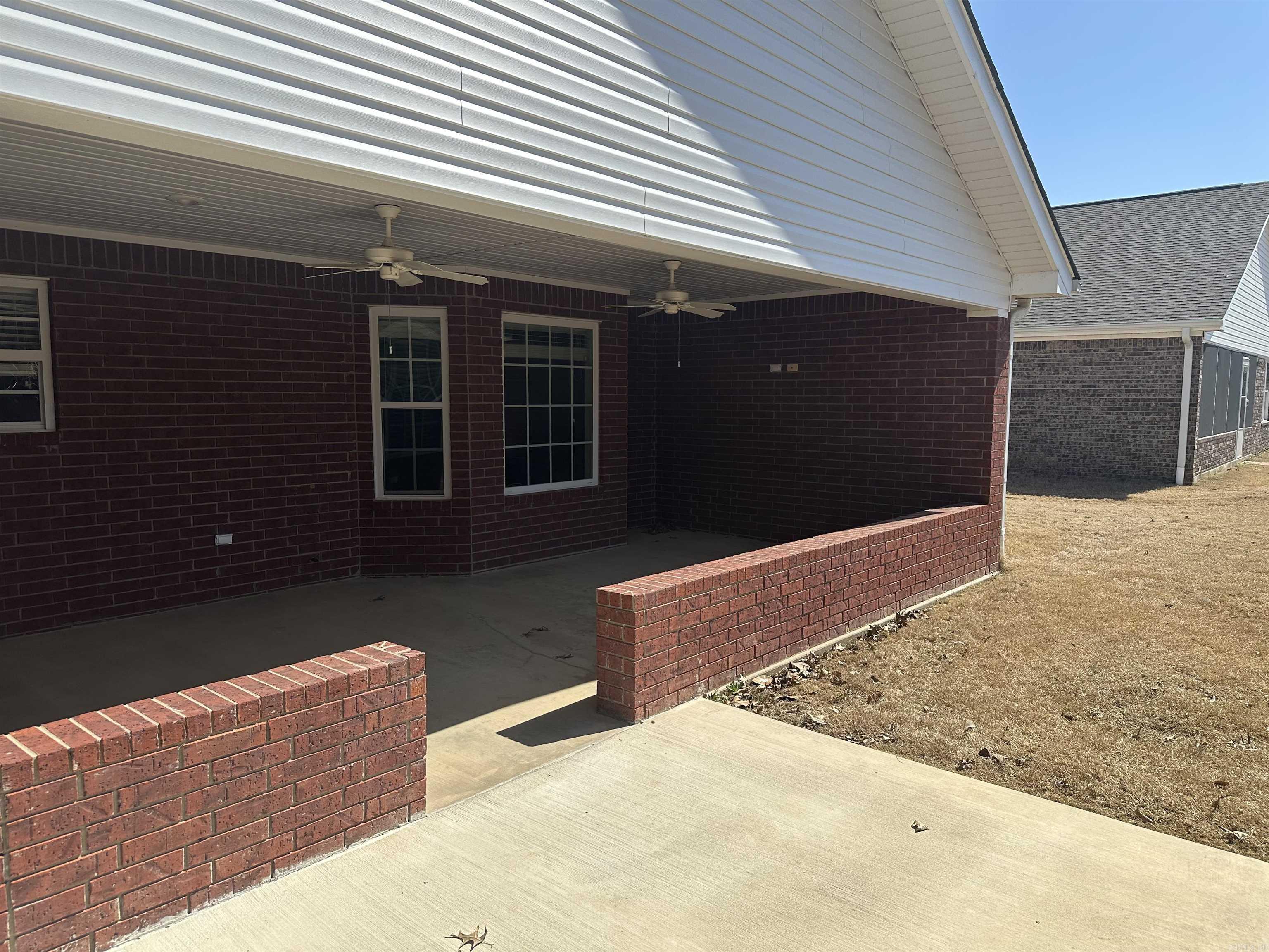 ENCLAVE - Residential
