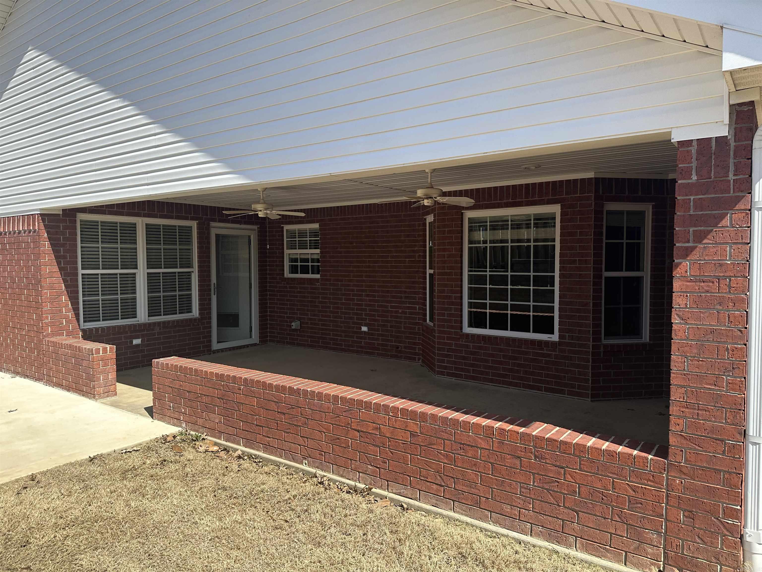 ENCLAVE - Residential