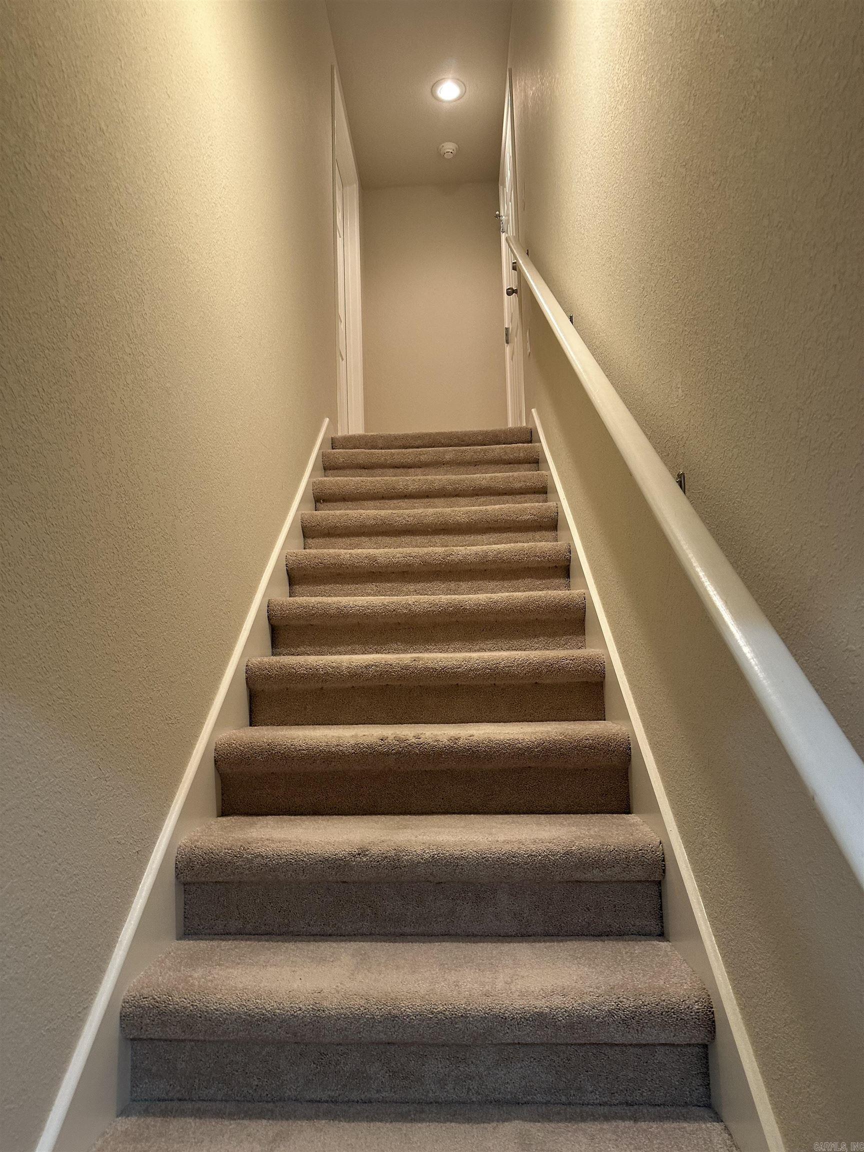 ENCLAVE - Residential