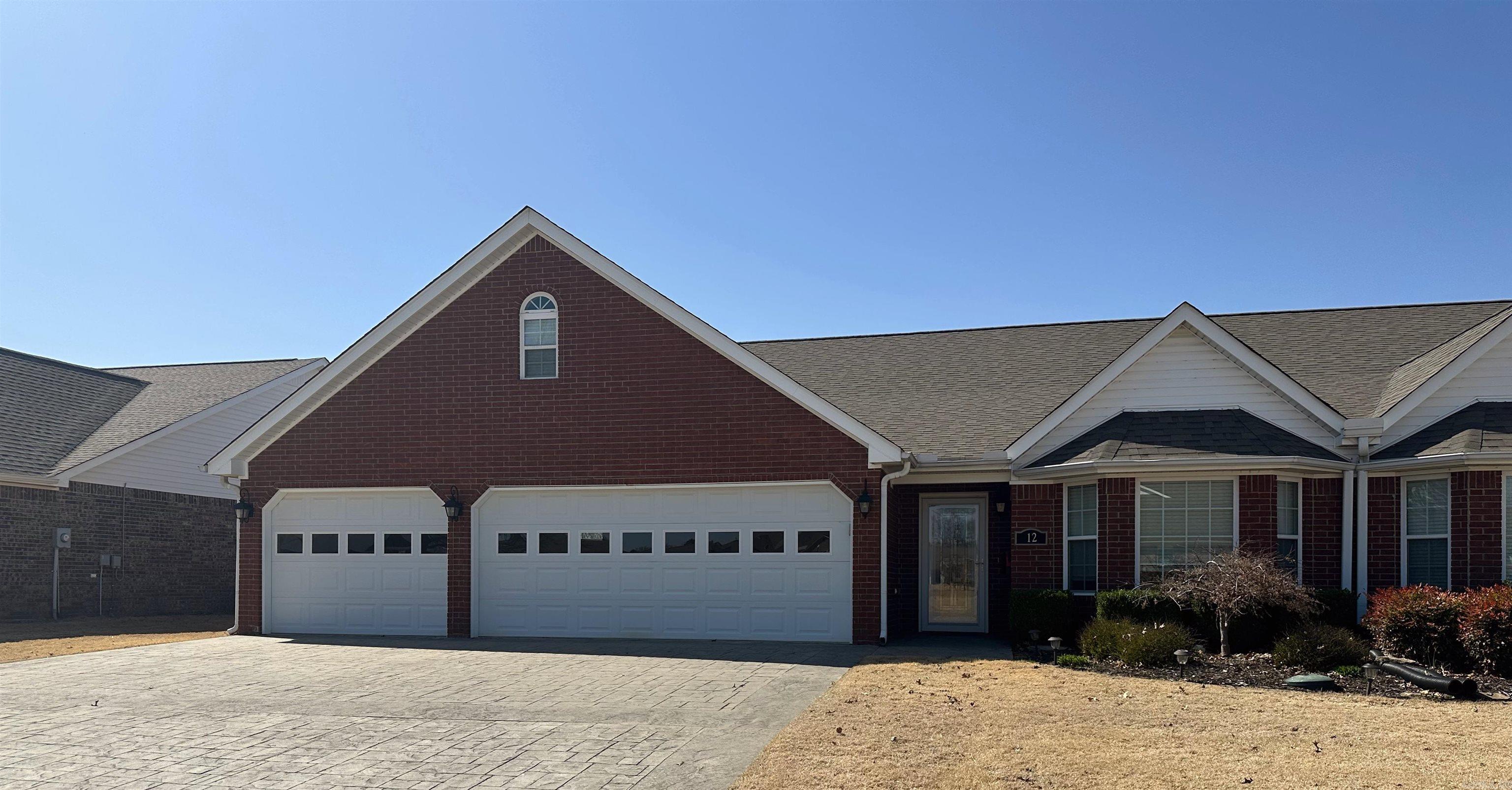 ENCLAVE - Residential