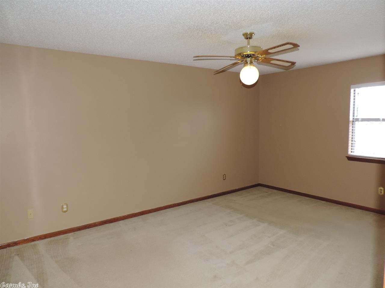 DIAMOND POINTE - Residential