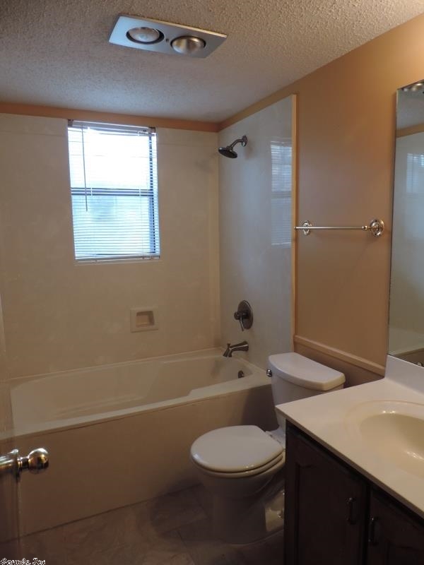 DIAMOND POINTE - Residential