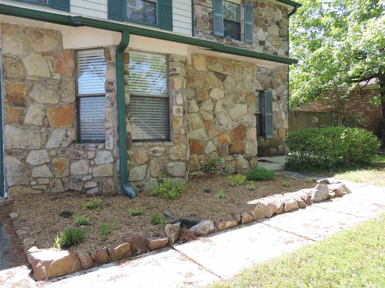 DIAMOND POINTE - Residential