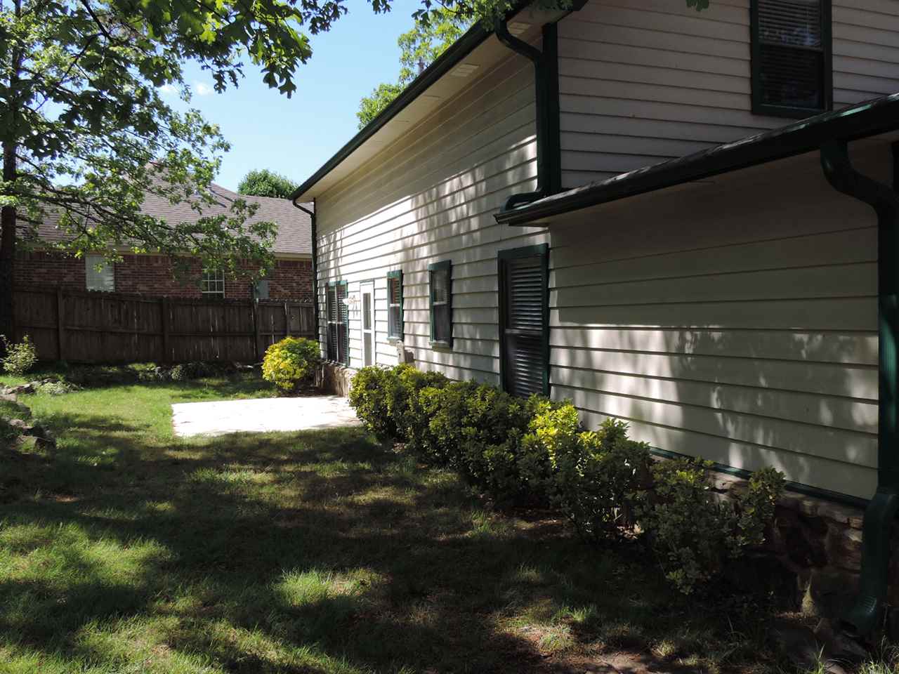 DIAMOND POINTE - Residential