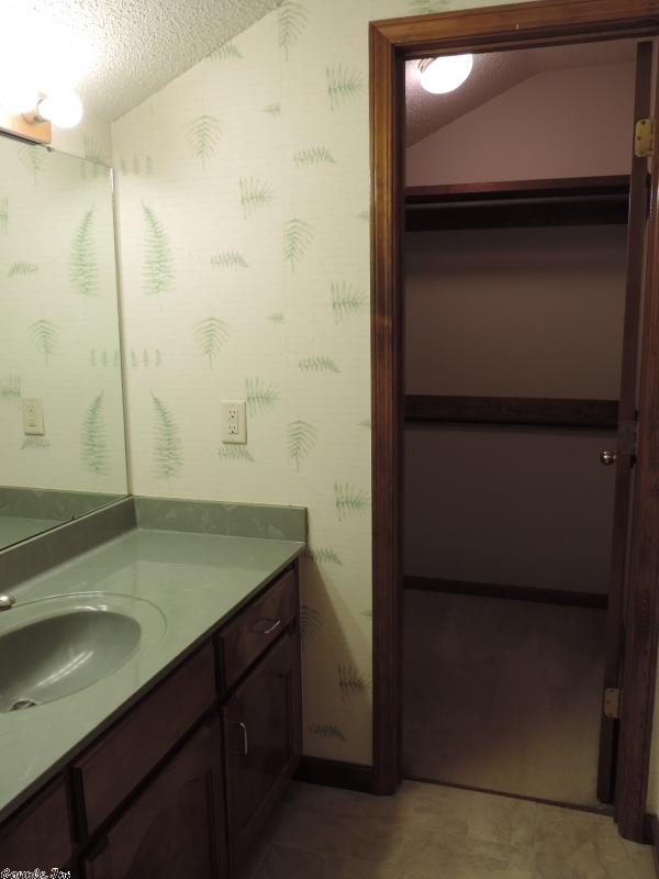 DIAMOND POINTE - Residential