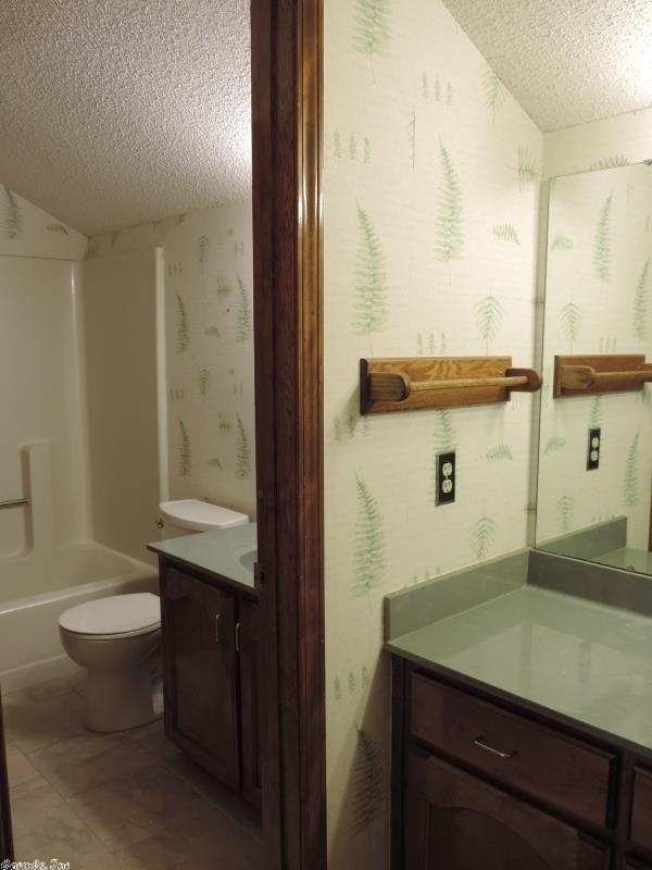 DIAMOND POINTE - Residential